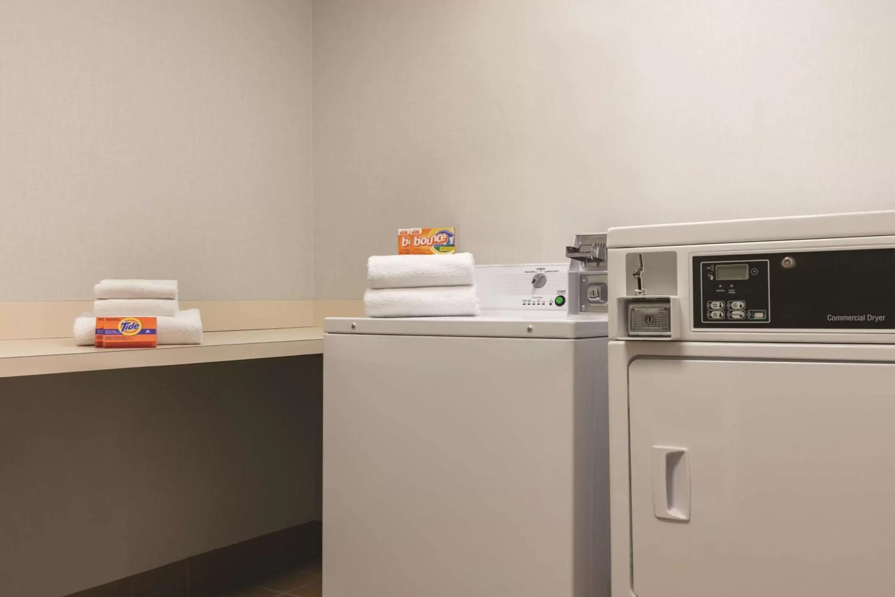 Photo of the whole room in Hampton Inn by Hilton Harrisburg West Photo of the whole room in Hampton Inn by Hilton Harrisburg West