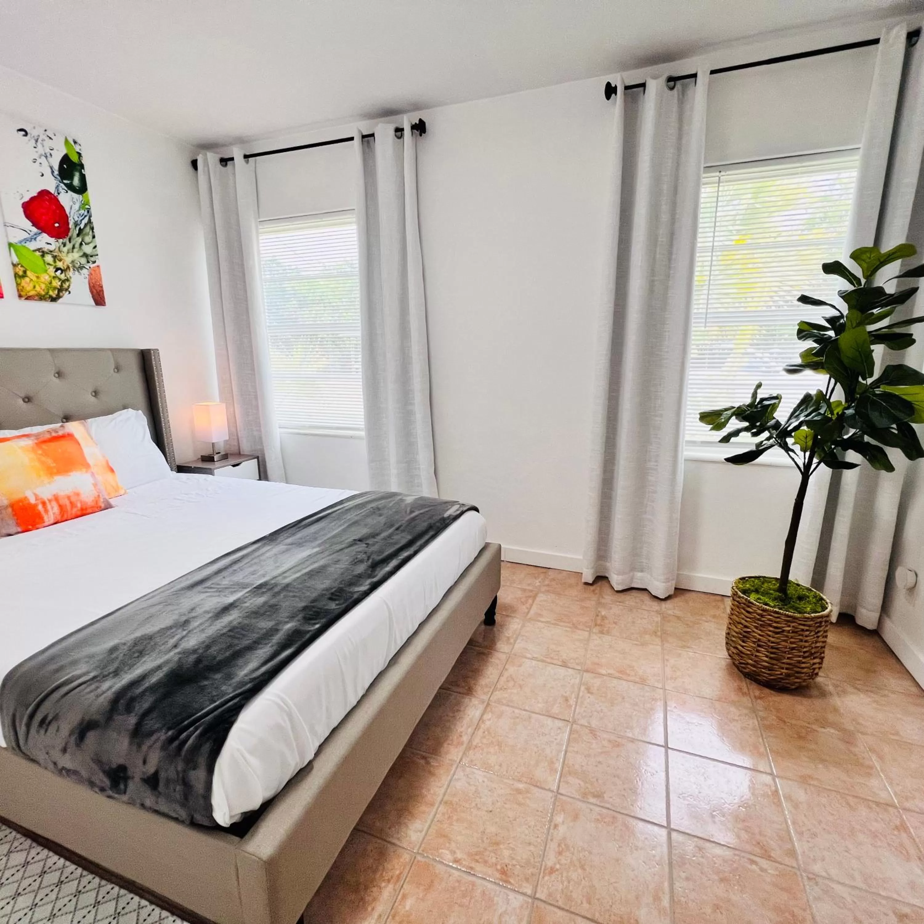 Bed in CocoBay 2BR Condos Near Beach, Galleria Mall, Wilton Manors, Cruise Port