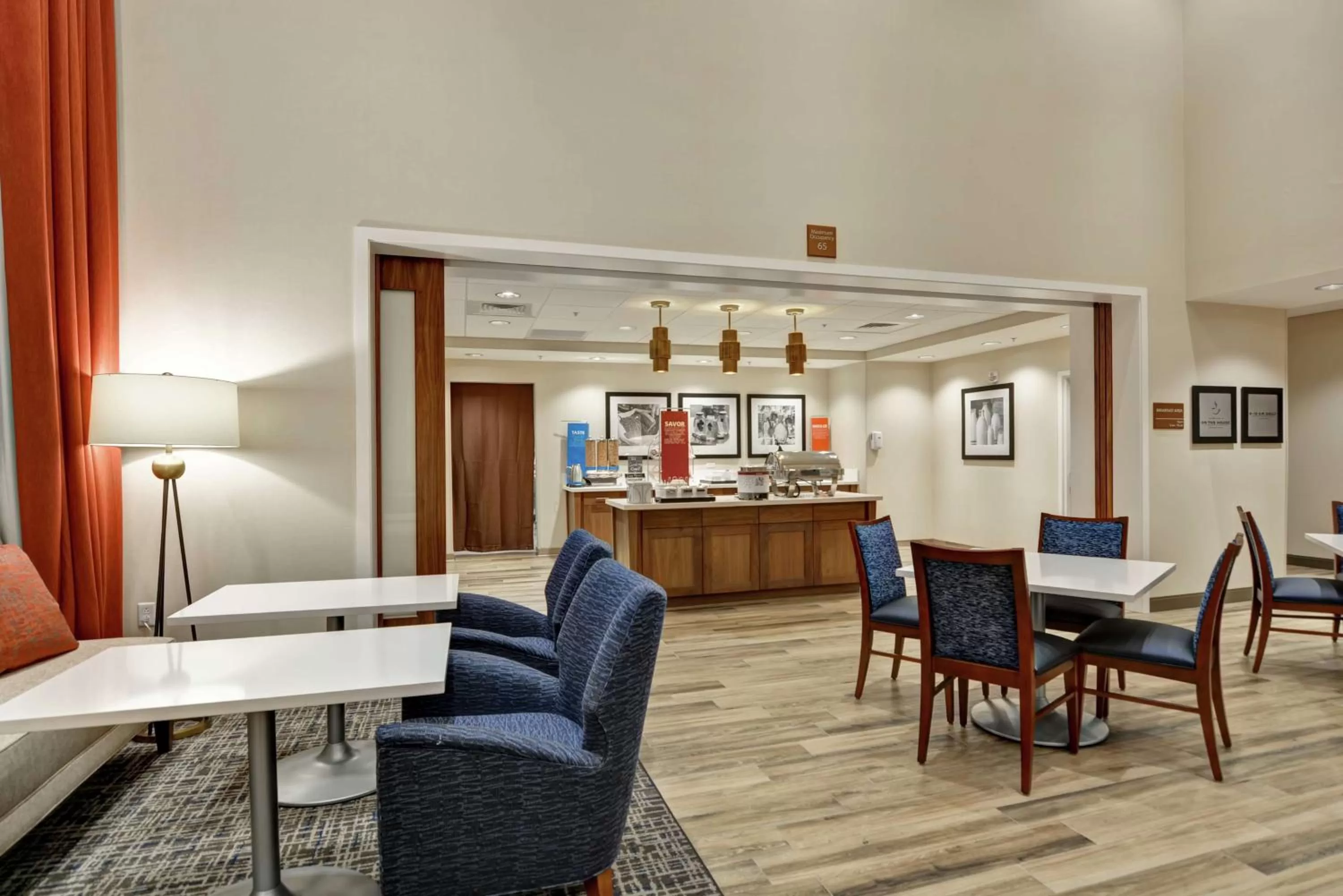Restaurant/places to eat in Hampton Inn & Suites Tucson Marana