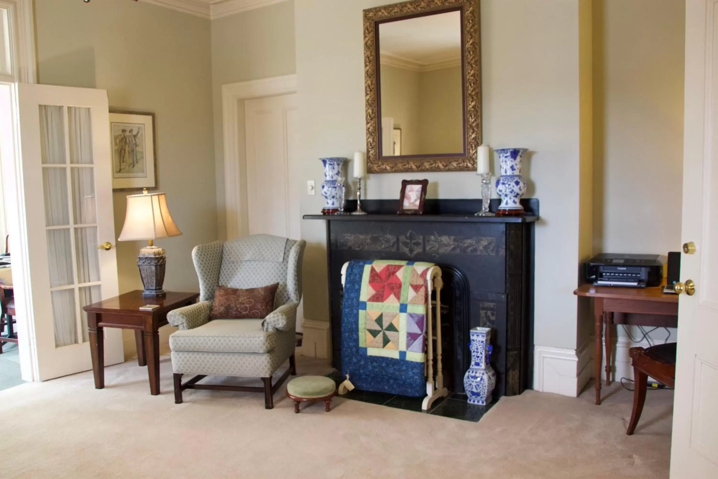 Living room, Seating Area in Tattingstone Inn