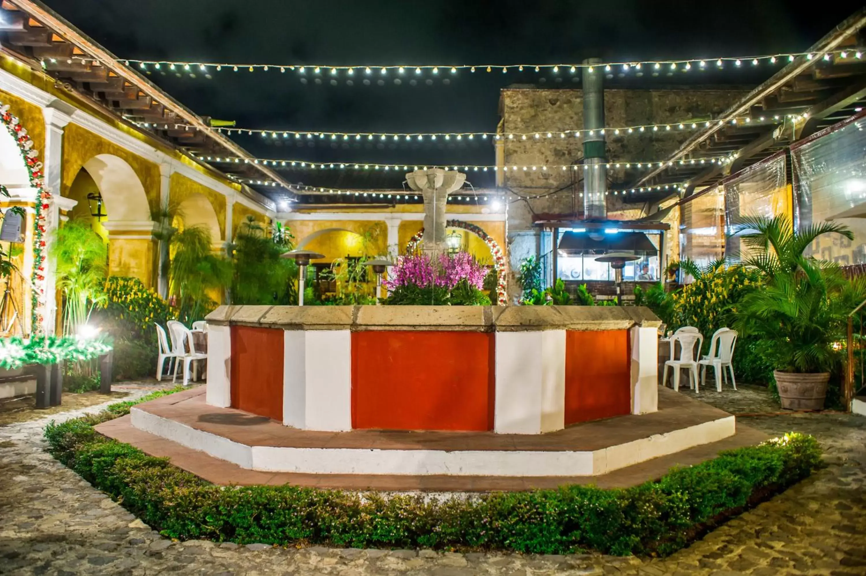 Patio in Hotel Convento Santa Catalina by AHS