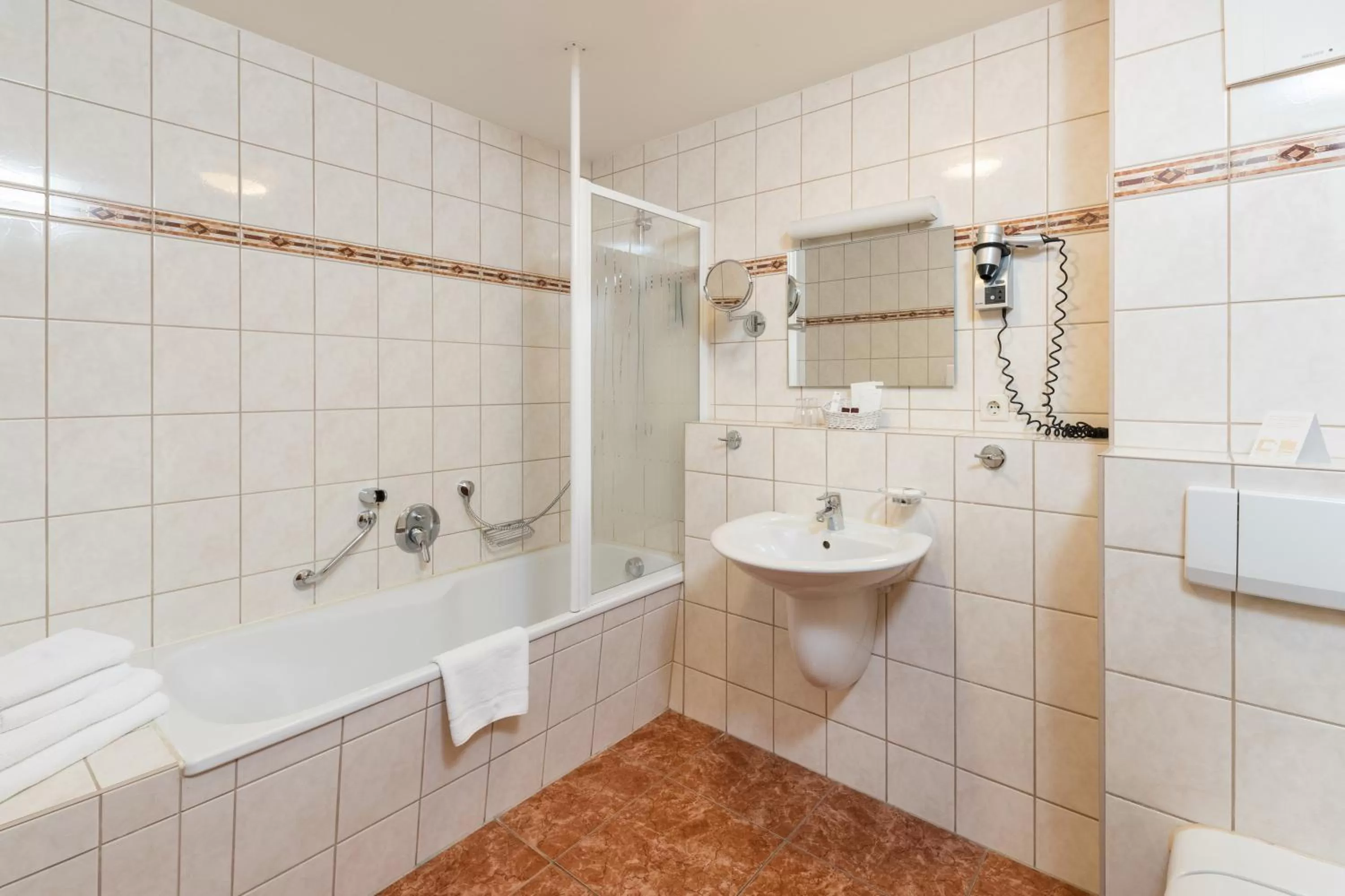 Bathroom in Hotel am Markt