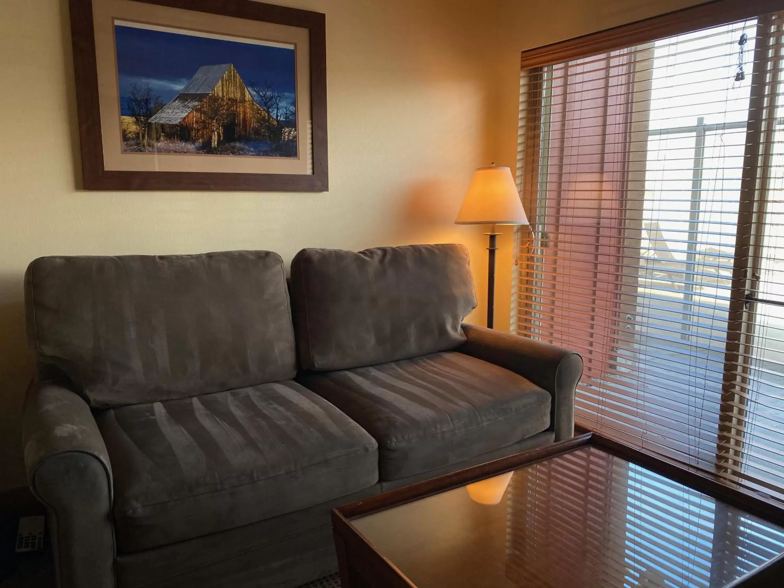 Seating Area in Cousin's Country Inn