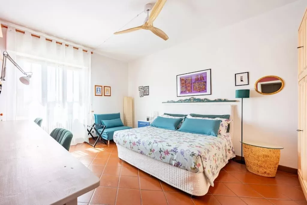 Bed, Seating Area in La casa dell'Adri B&B con camino