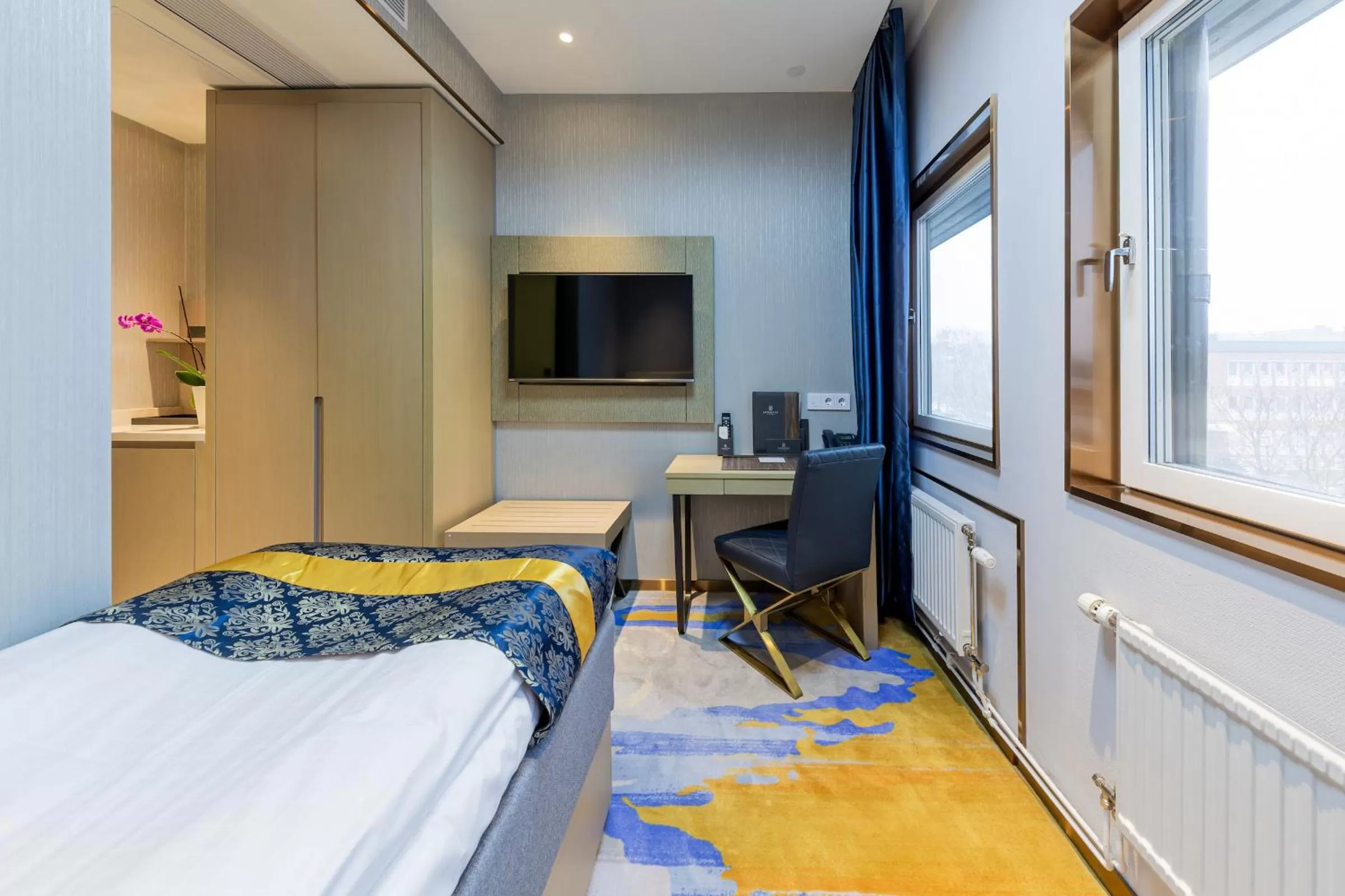 Bed in Livington Hotel