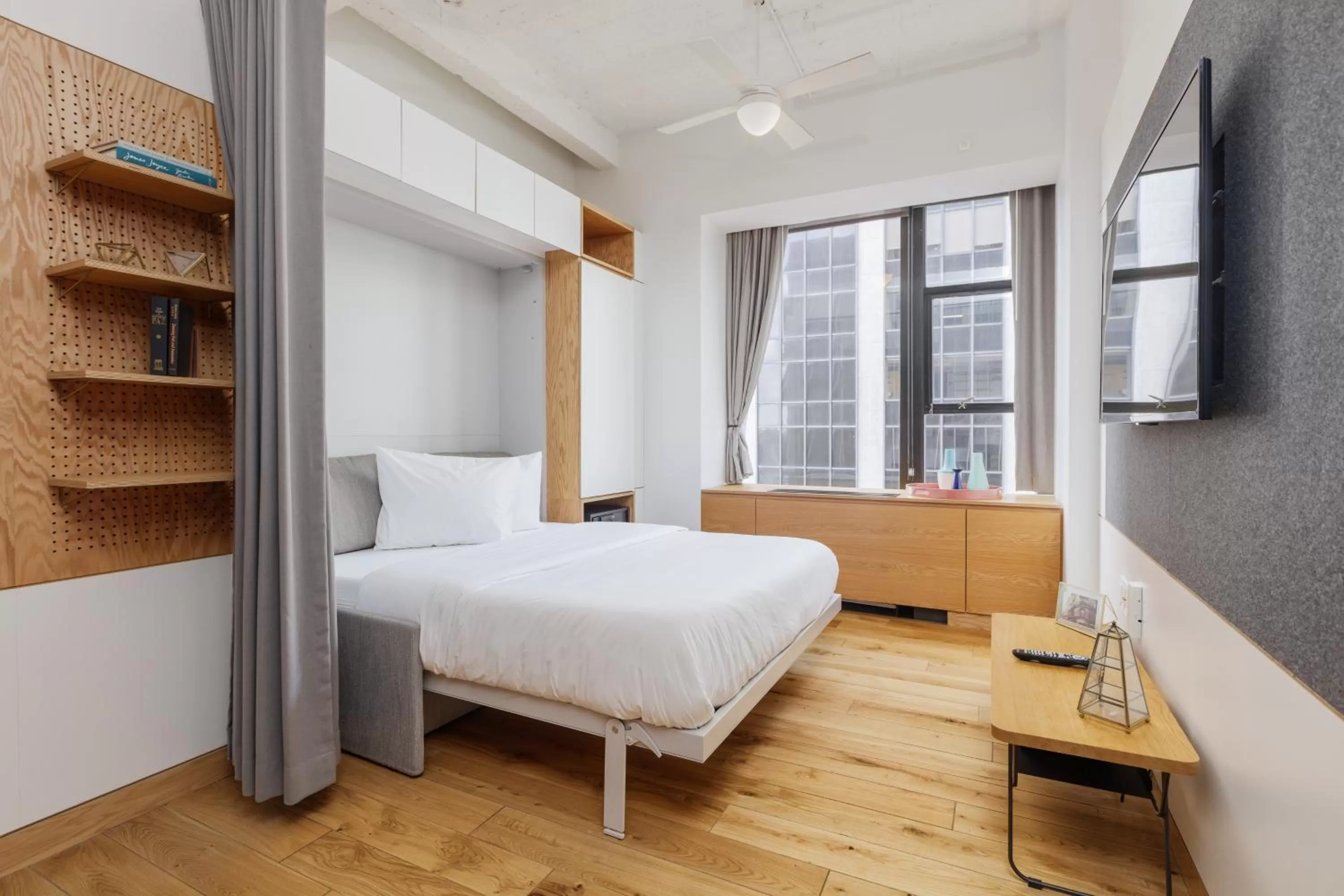 Bed in Placemakr Wall Street