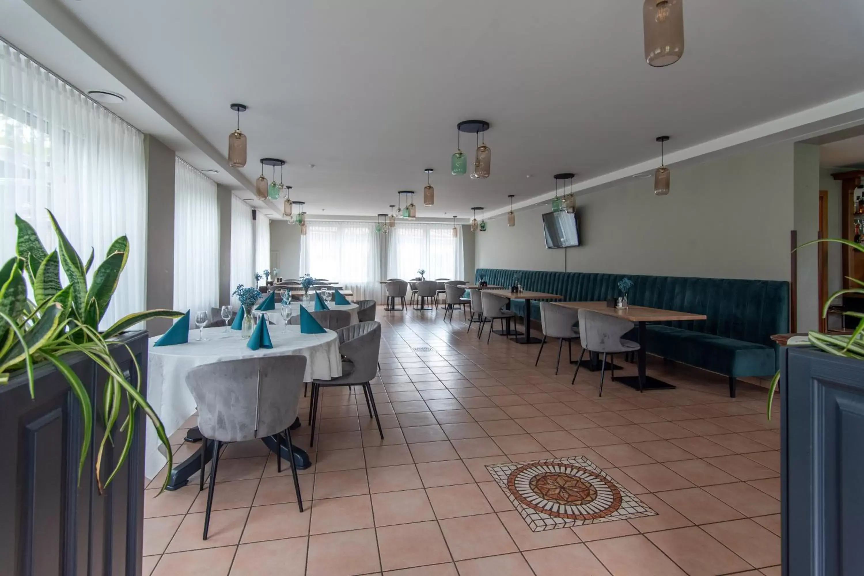Restaurant/Places to Eat in Amicus Hotel