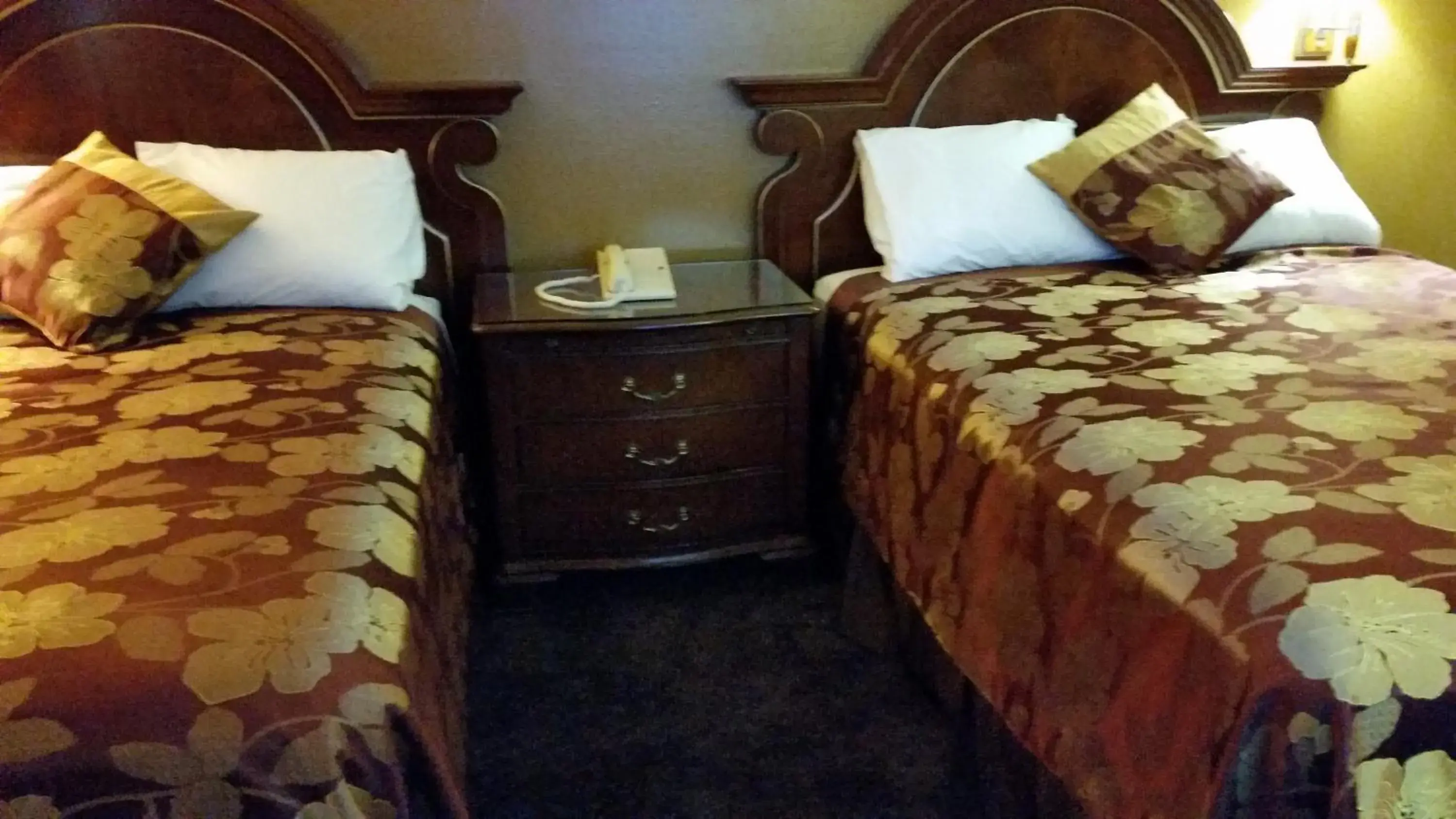 Bedroom, Bed in Redondo Beach Inn-LAX Bedroom, Bed in Redondo Beach Inn-LAX