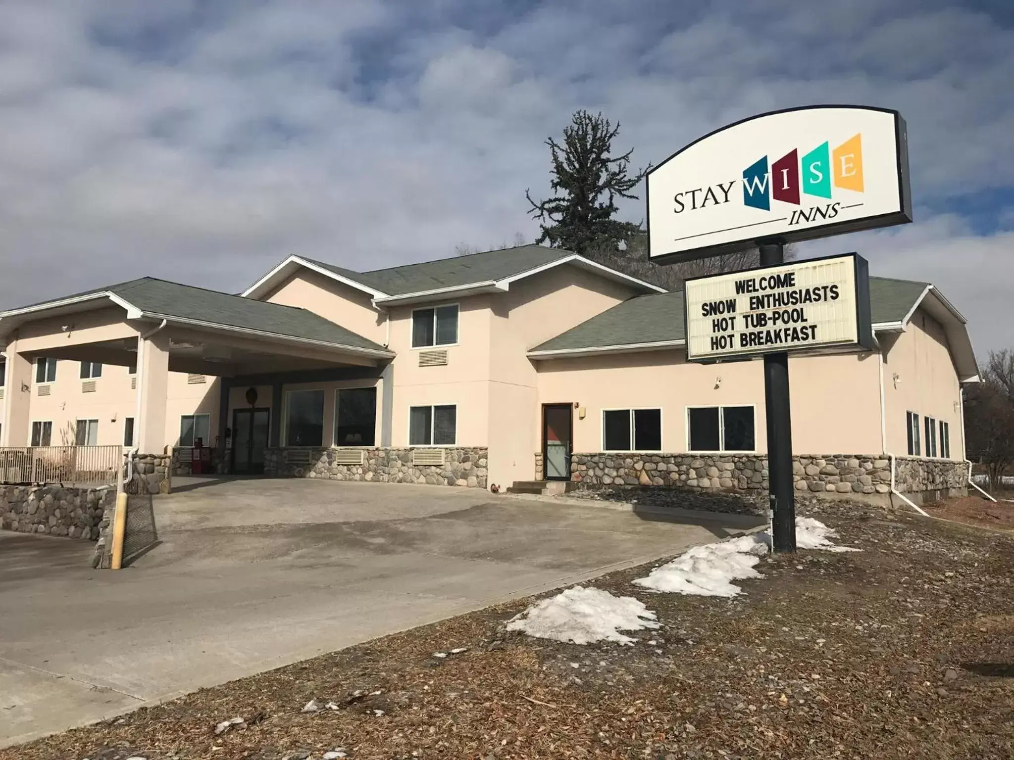 Facade/entrance, Property Building in Stay Wise Inn Cedaredge