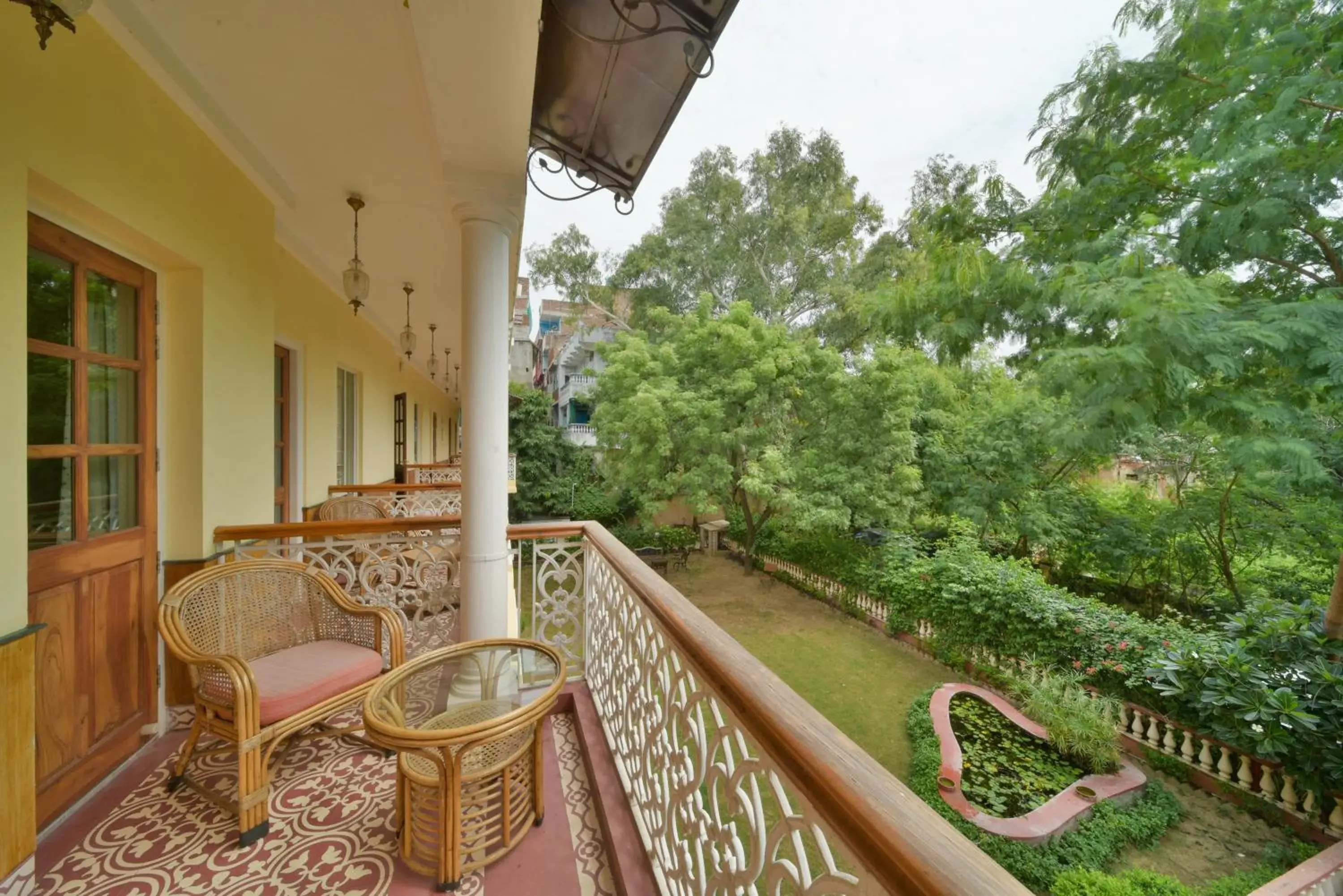 Balcony/Terrace in Jai Niwas Garden Hotel