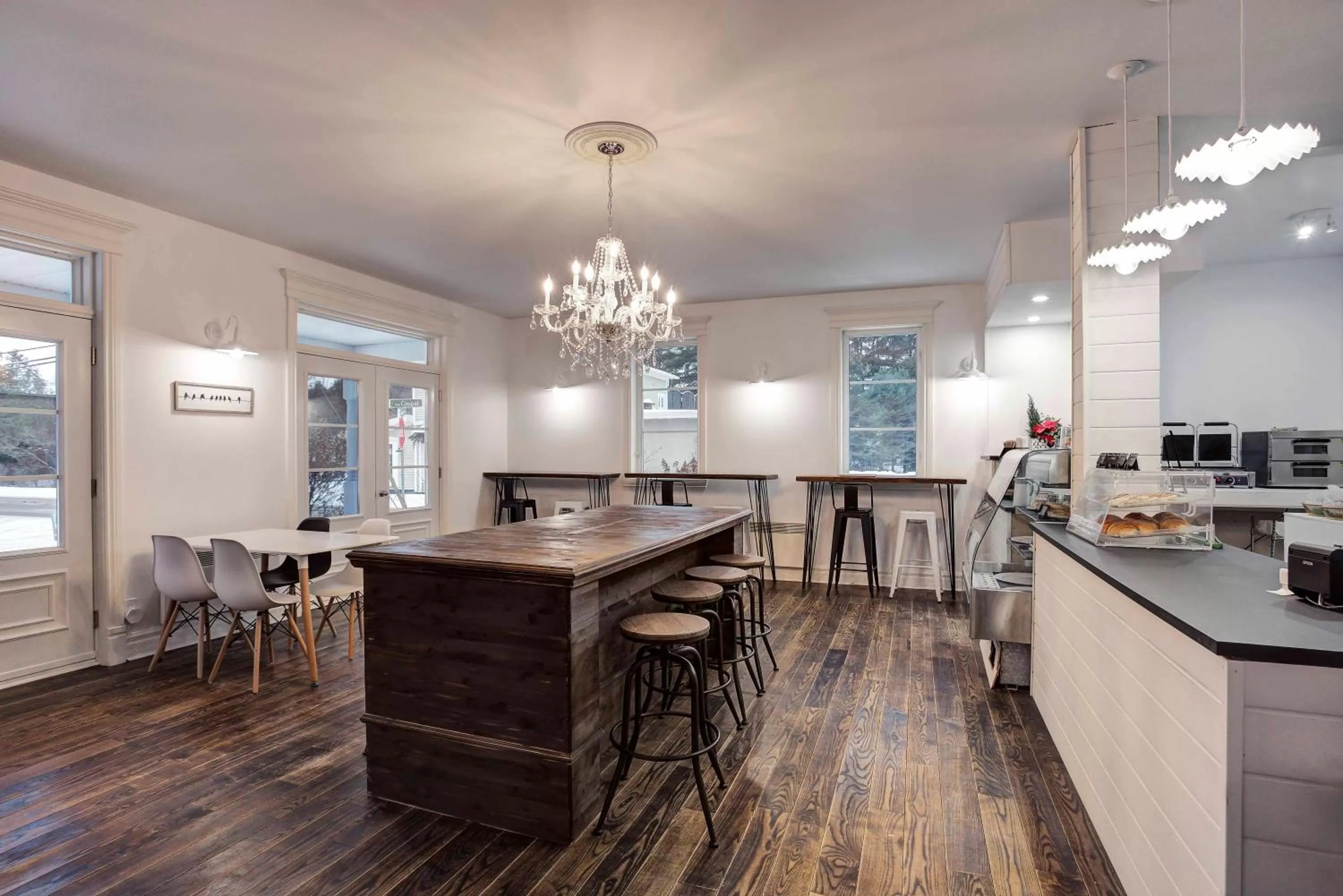 Restaurant/places to eat in Le 900 Tremblant Inn Café and Bistro