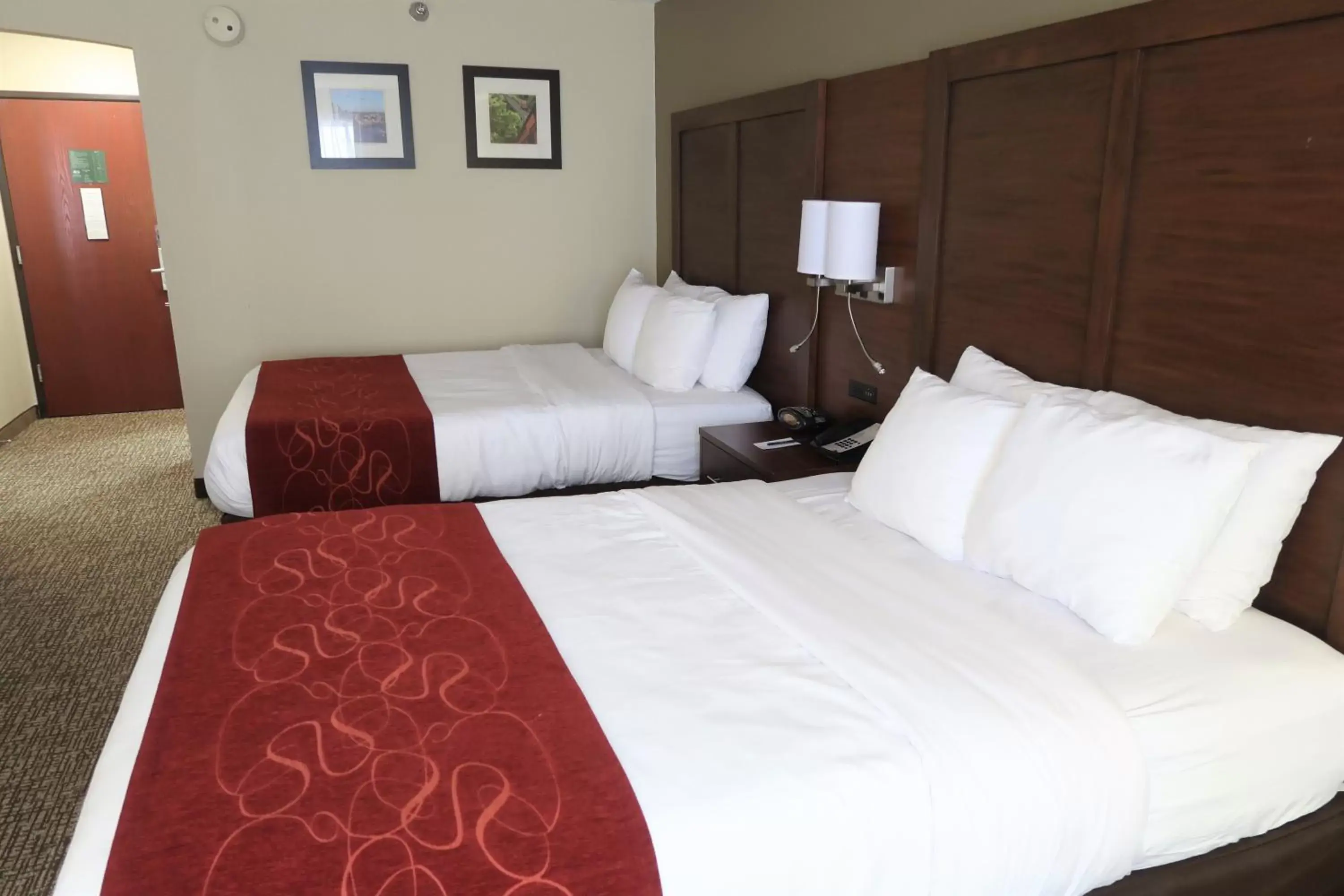 Bed in Comfort Suites Pittsburgh Airport Bed in Comfort Suites Pittsburgh Airport