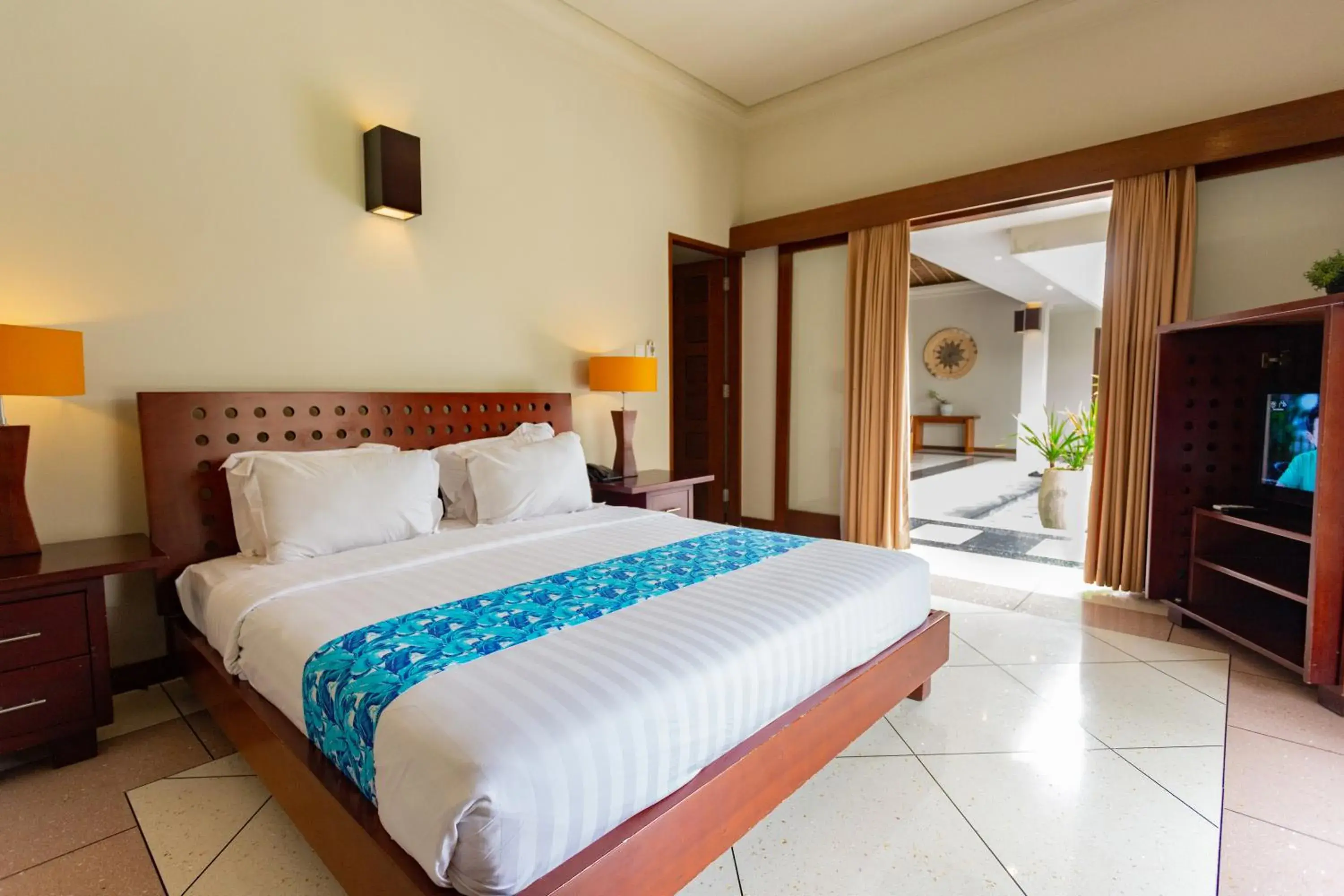 Bed in The Mutiara Jimbaran Boutique Villas