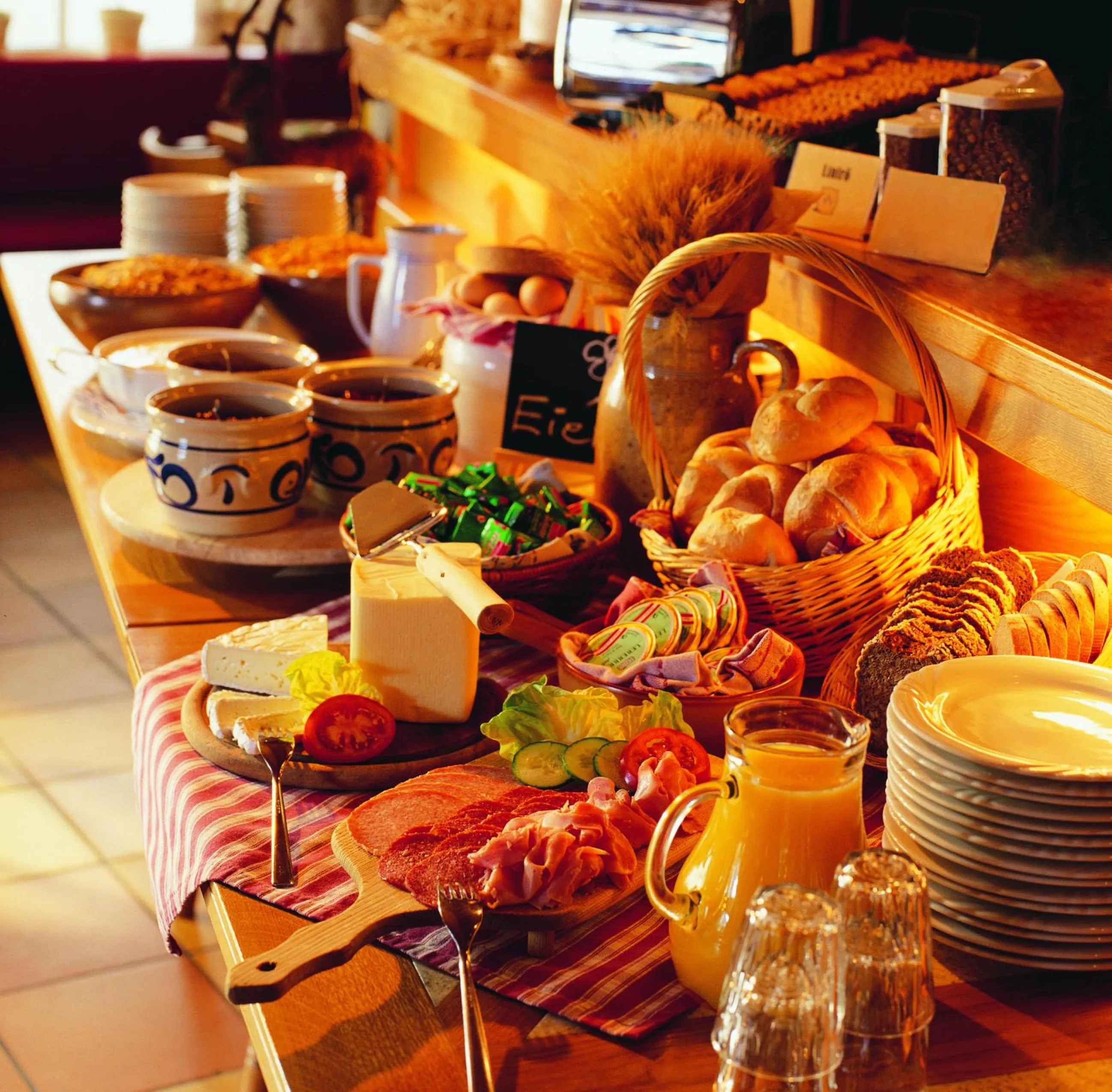 Buffet breakfast in Hotel Gisela