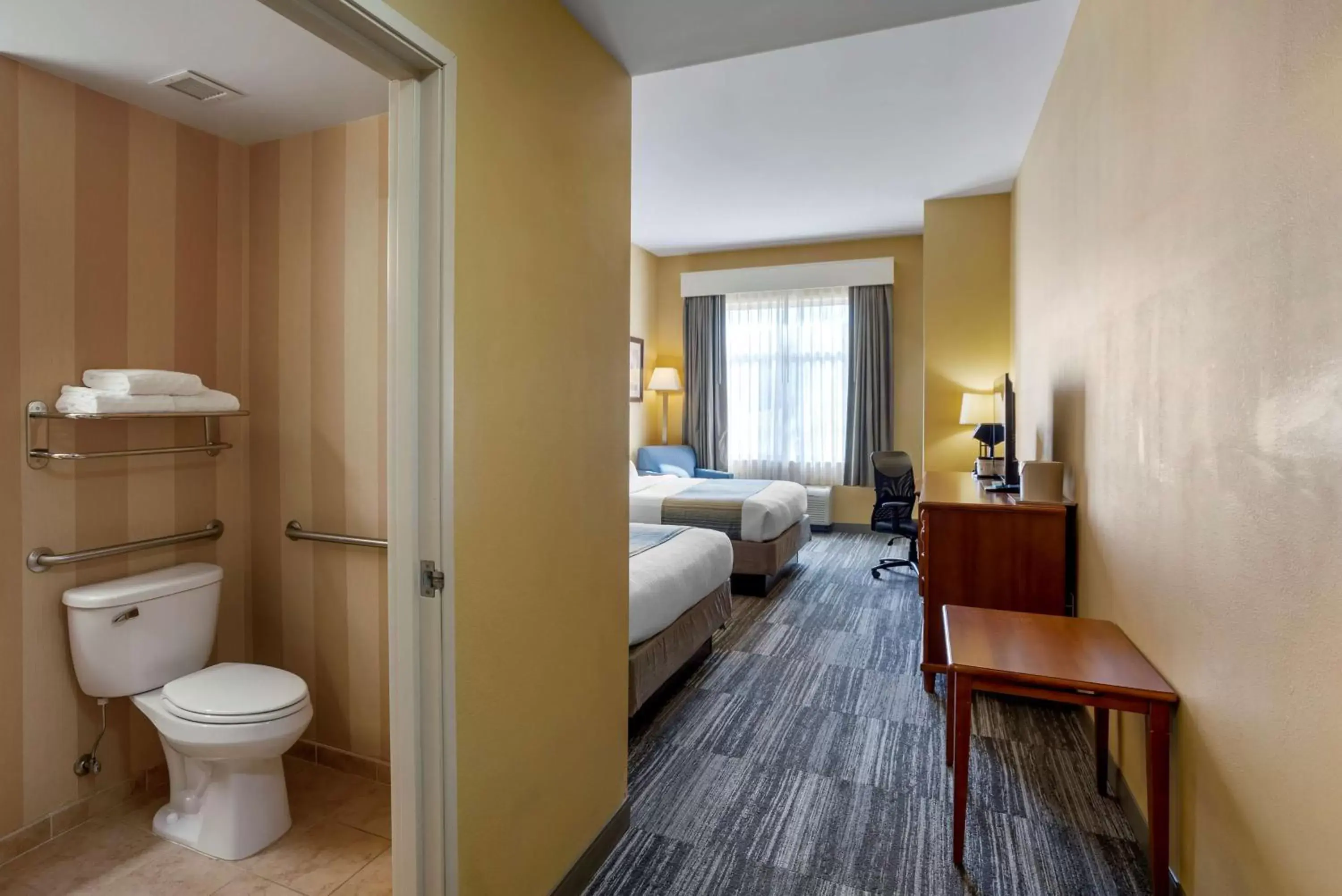 Bedroom, Bathroom in Best Western PLUS University Park Inn & Suites