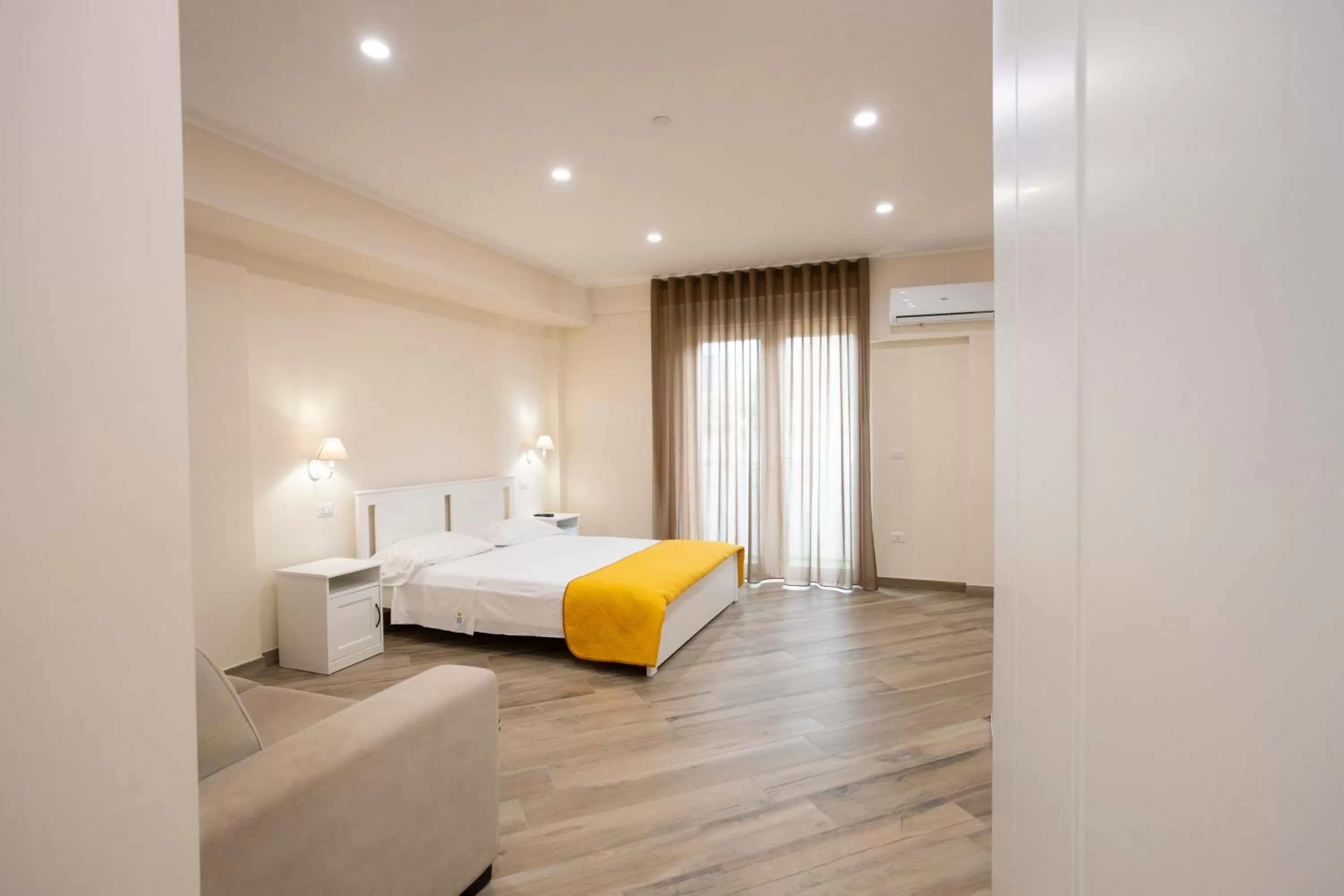 Photo of the whole room, Bed in Residence O'Sole Mio Pompei