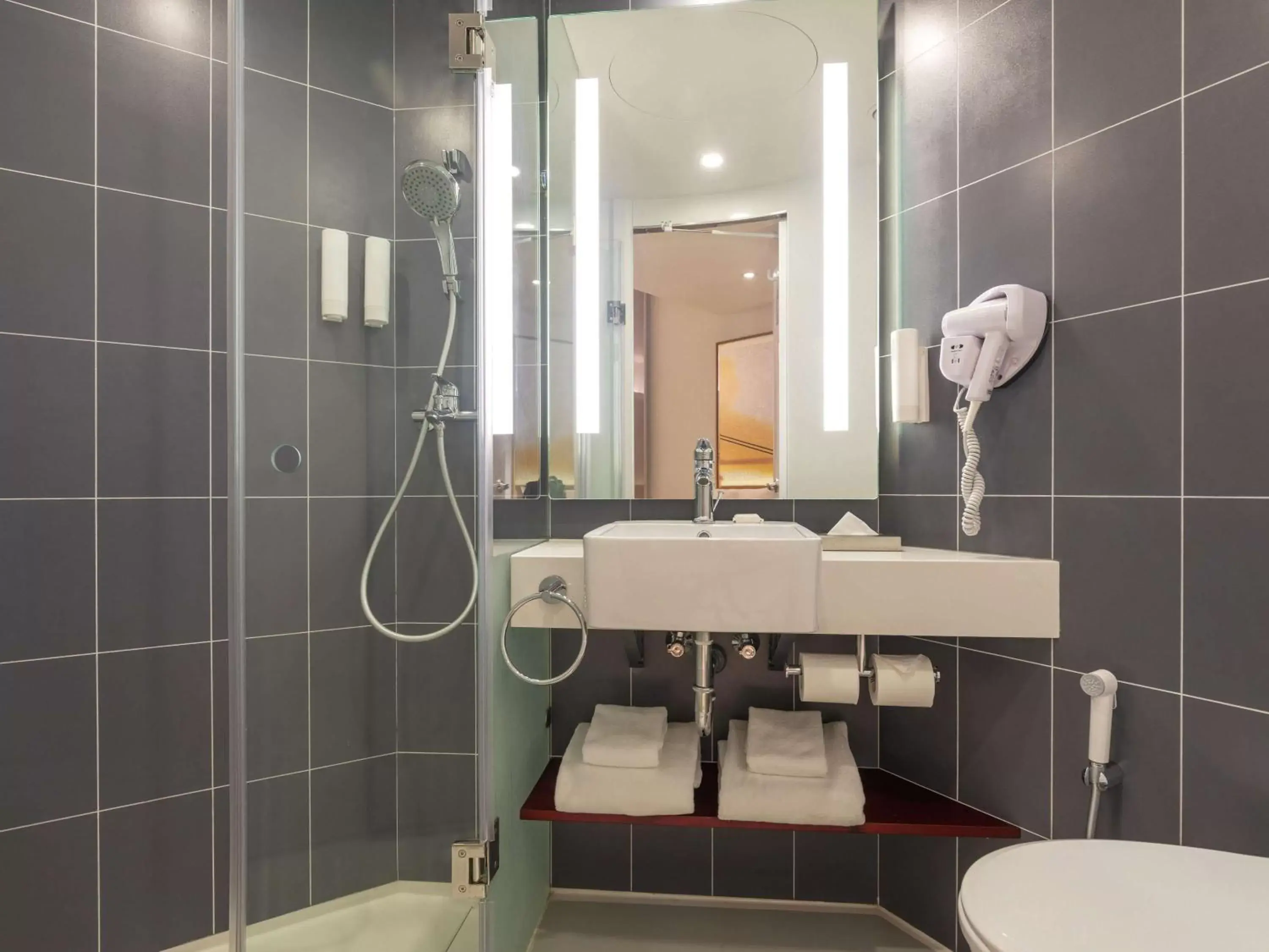 Photo of the whole room, Bathroom in ibis Kolkata Rajarhat