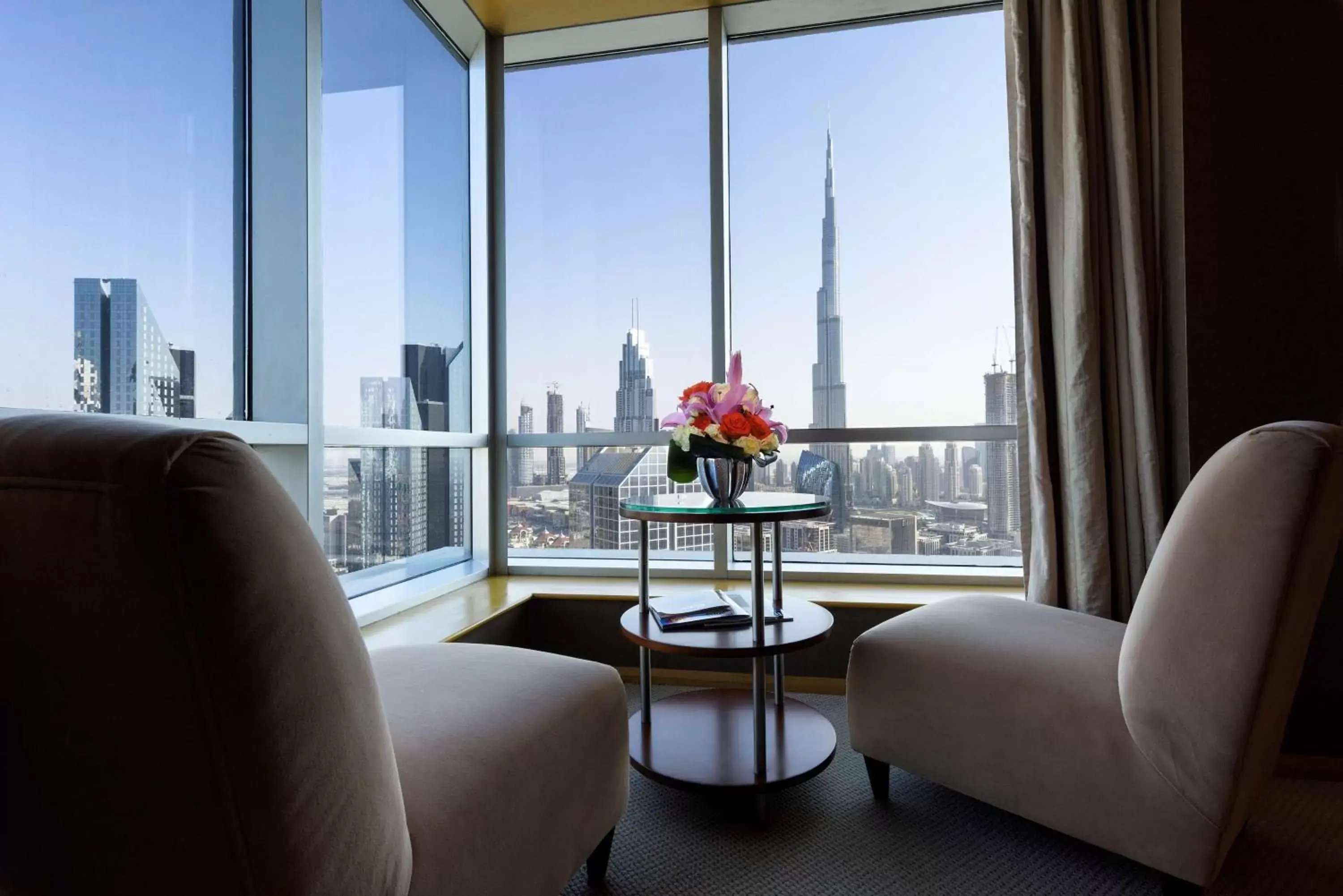 Photo of the whole room, Seating Area in Shangri-La Dubai