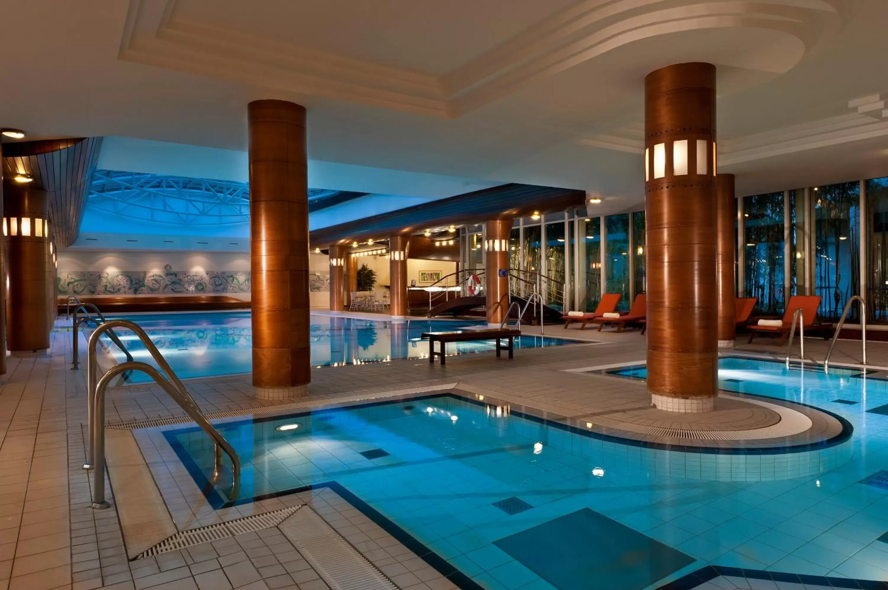 , Swimming Pool in City Hotel Dresden Radebeul