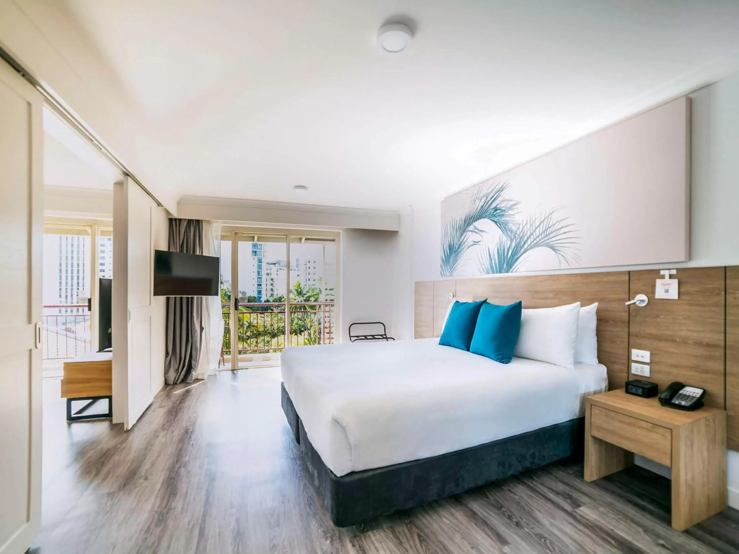 Bedroom in Novotel Cairns Oasis Resort