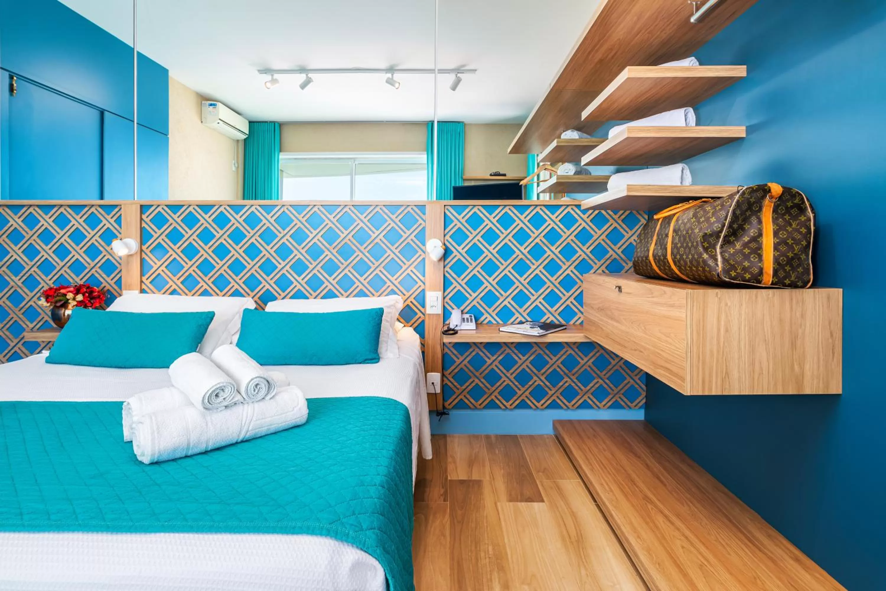 towels, Bed in Palace Praia Hotel