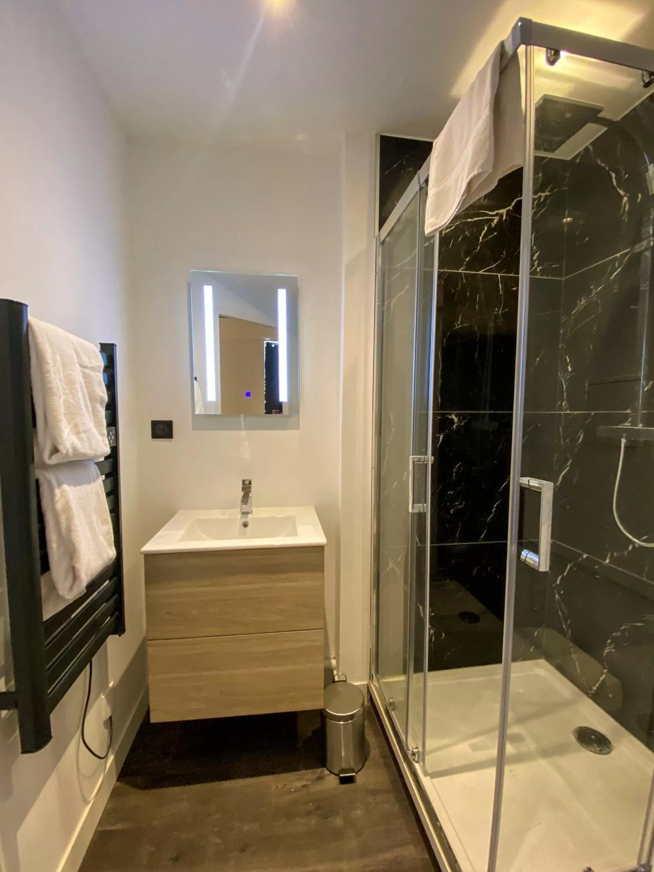 Bathroom in Le Bras d'or Apparts et Spa