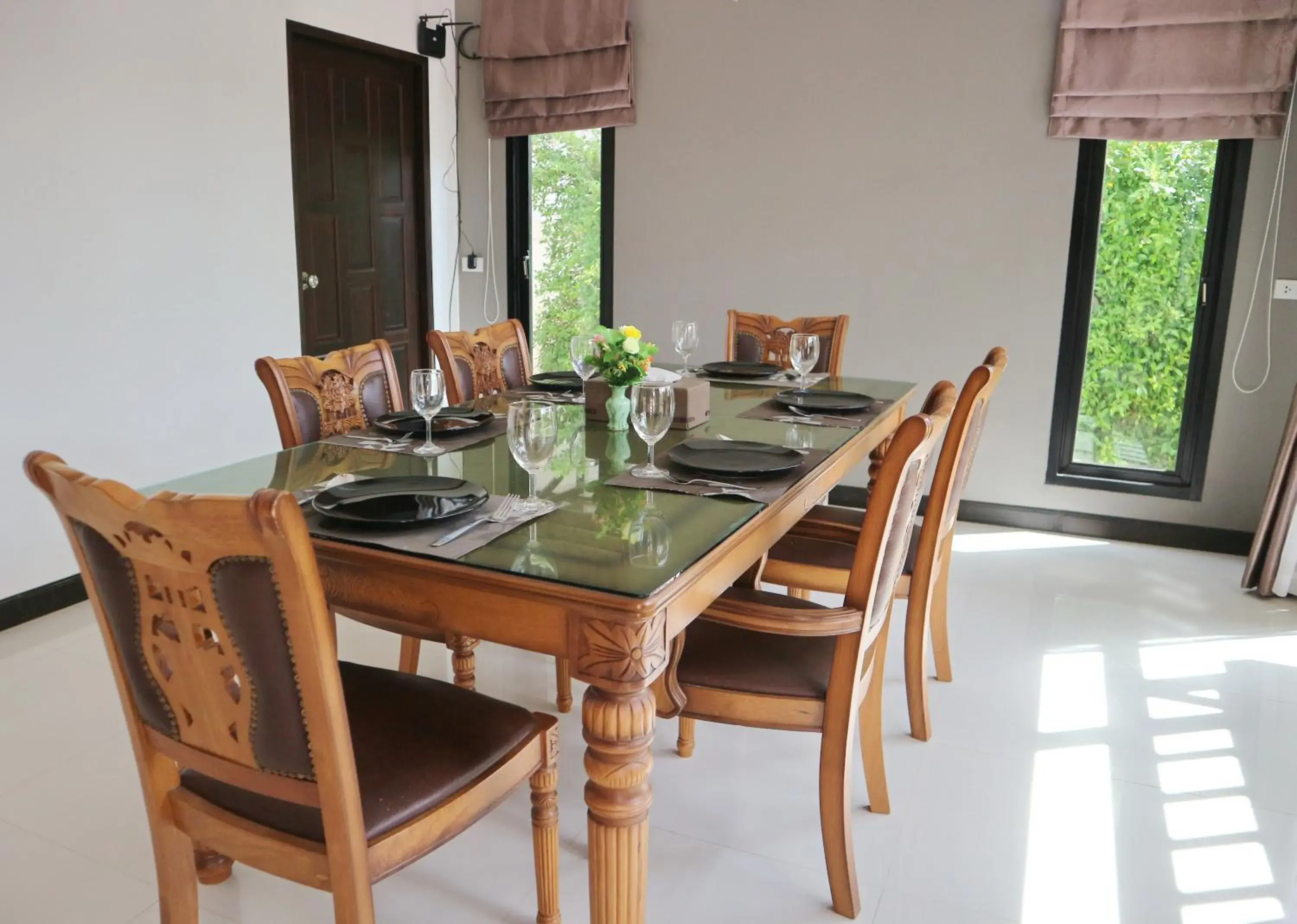 Dining Area in The Best Aonang Villas