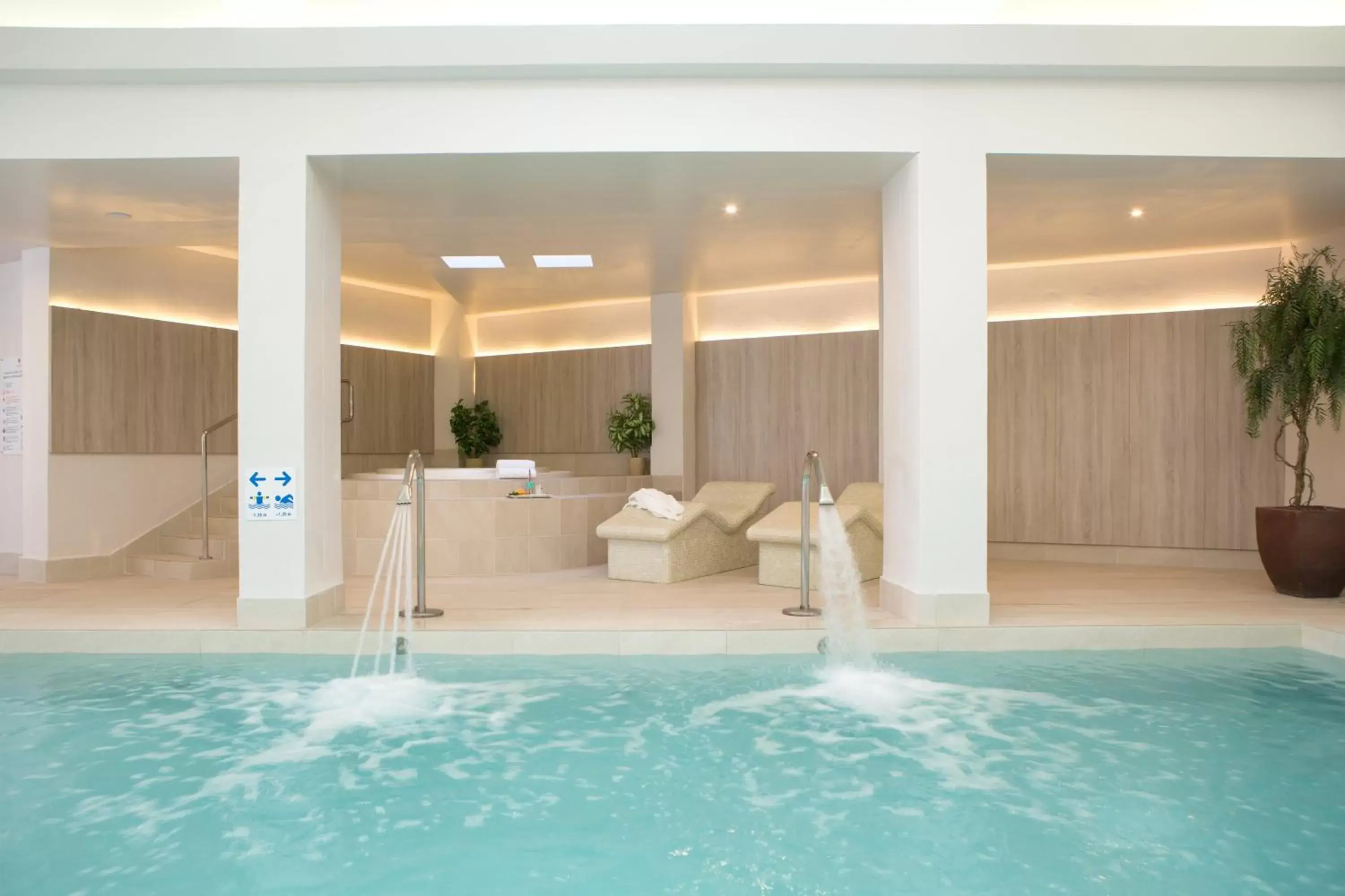 Spa and wellness centre/facilities, Swimming Pool in Hotel Sabina