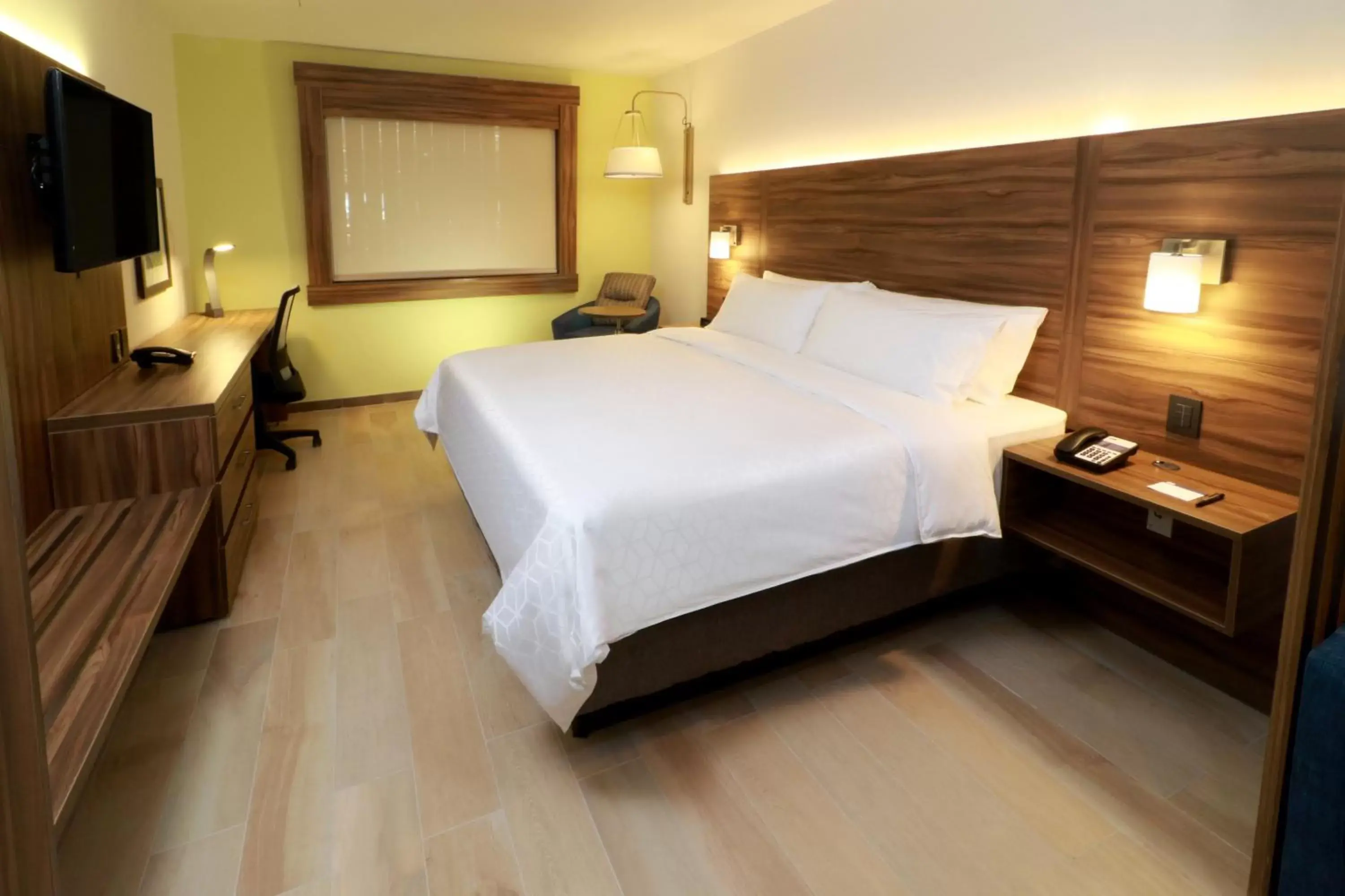 Photo of the whole room, Bed in Holiday Inn Express & Suites - Playa del Carmen, an IHG Hotel