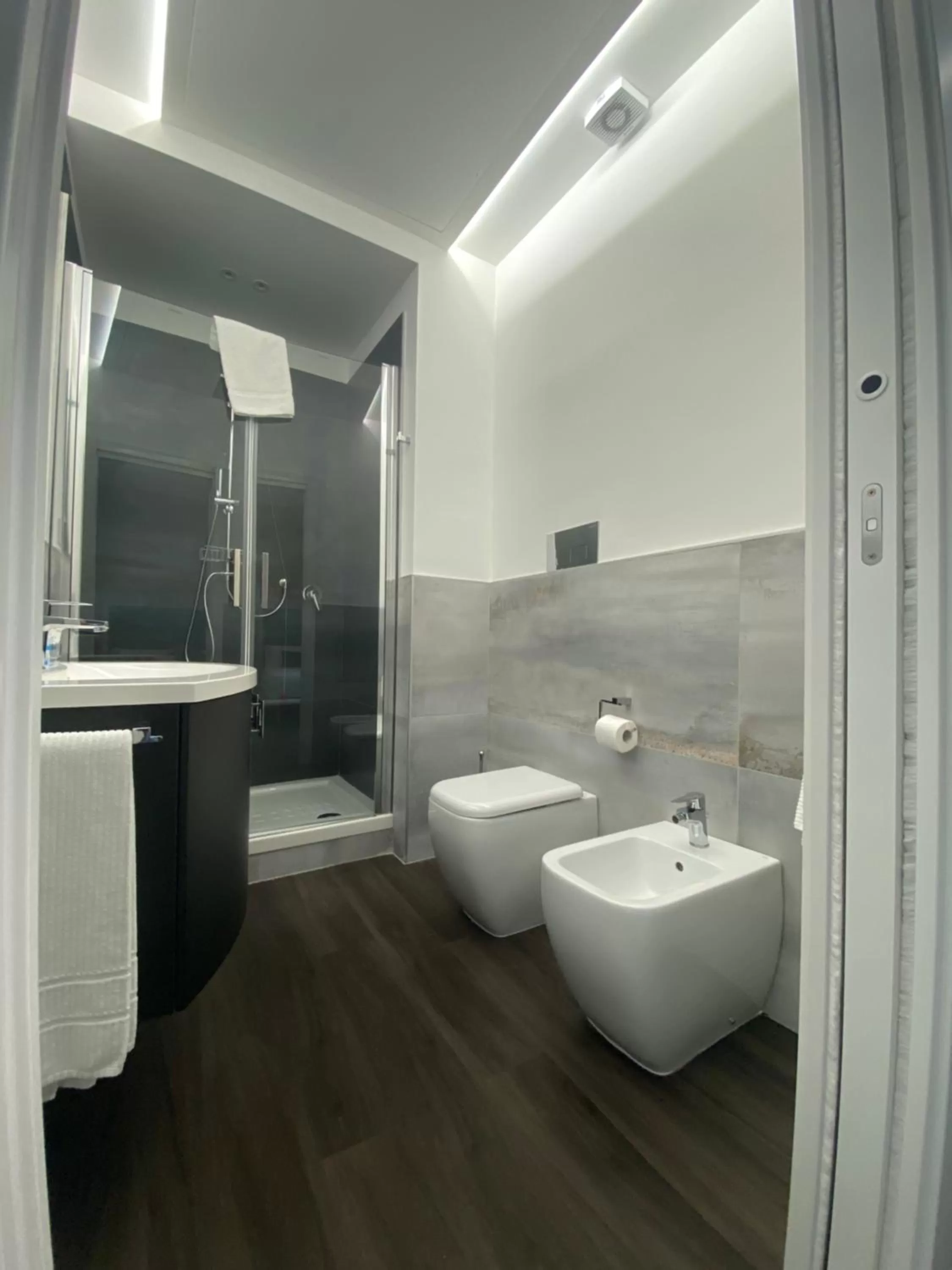 Shower in Palazzo Cappuccini Art Relais