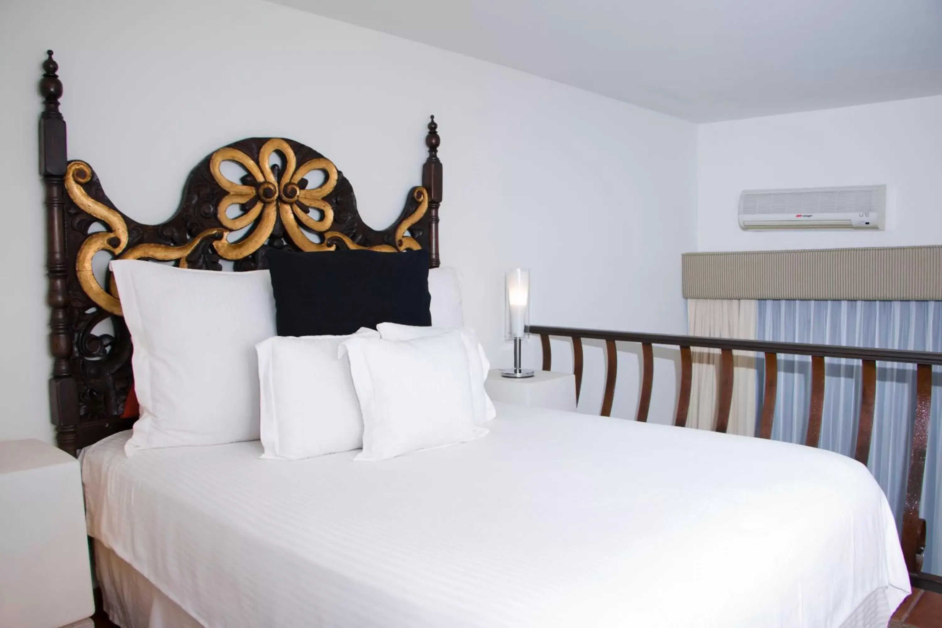 Bed in Hotel Herencia By Hosting House