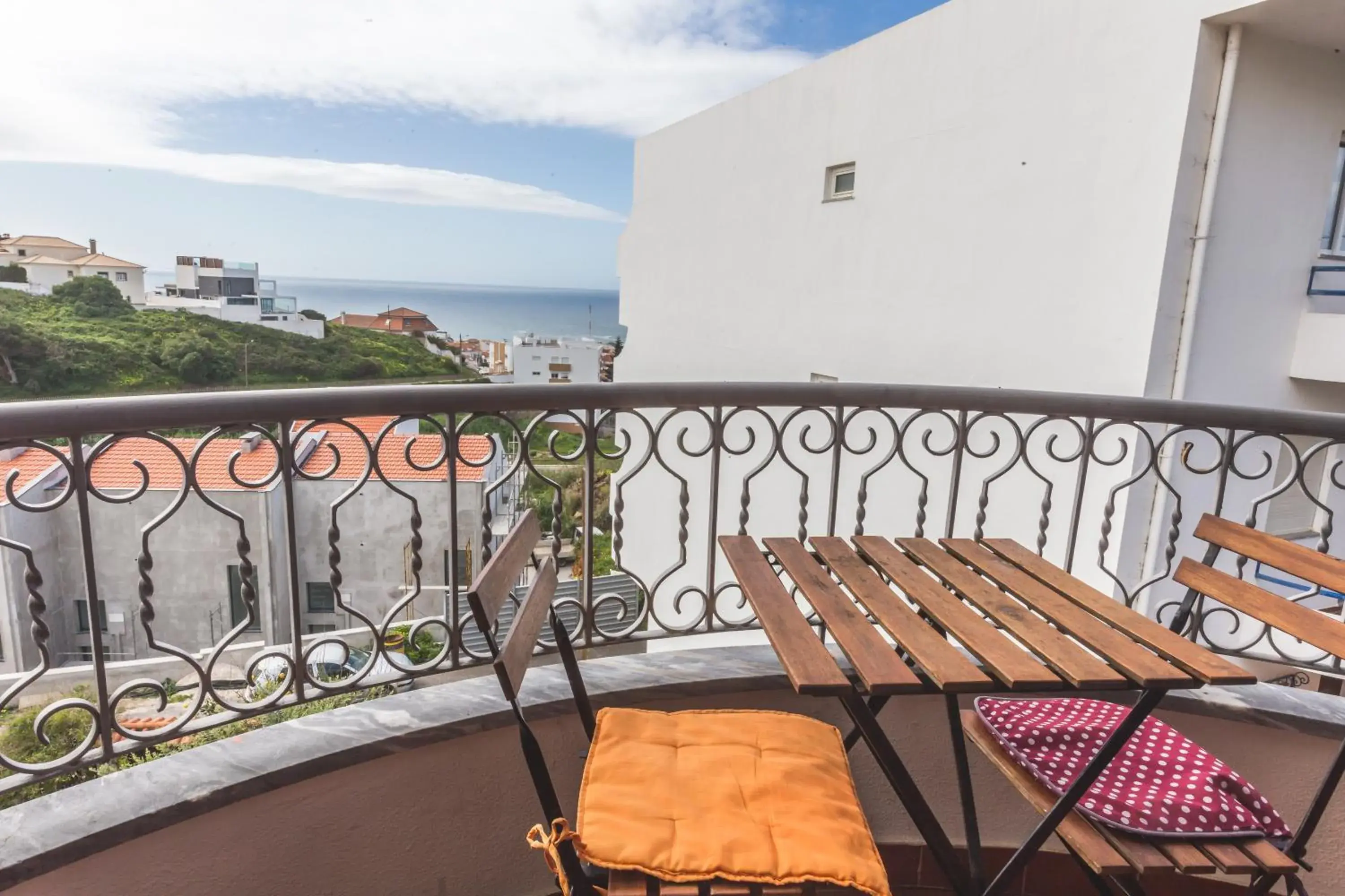 Balcony/Terrace in Ericeira Chill Hill Hostel & Private Rooms - Peach Garden