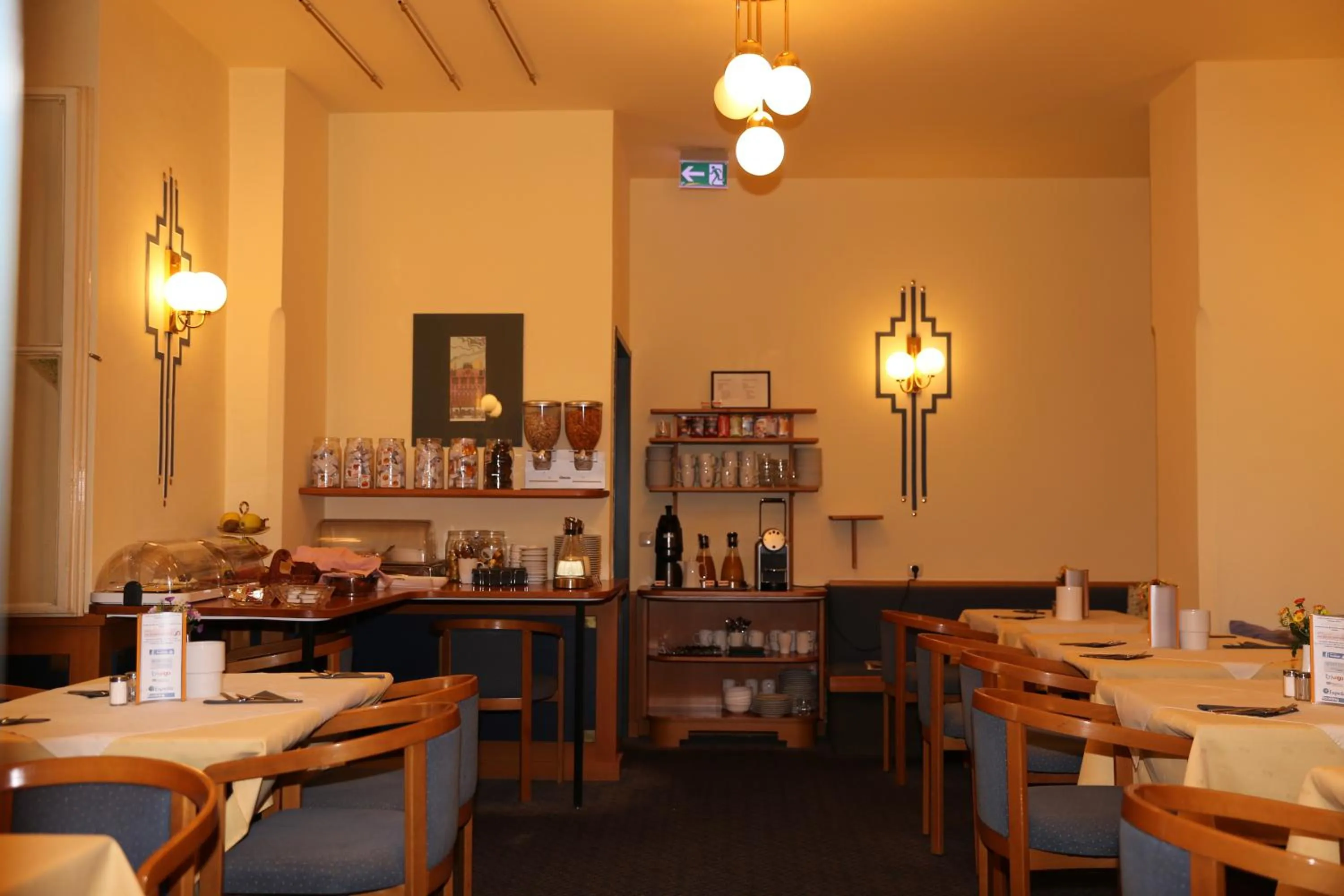 Buffet breakfast, Restaurant/Places to Eat in Hotel Am Schottenpoint