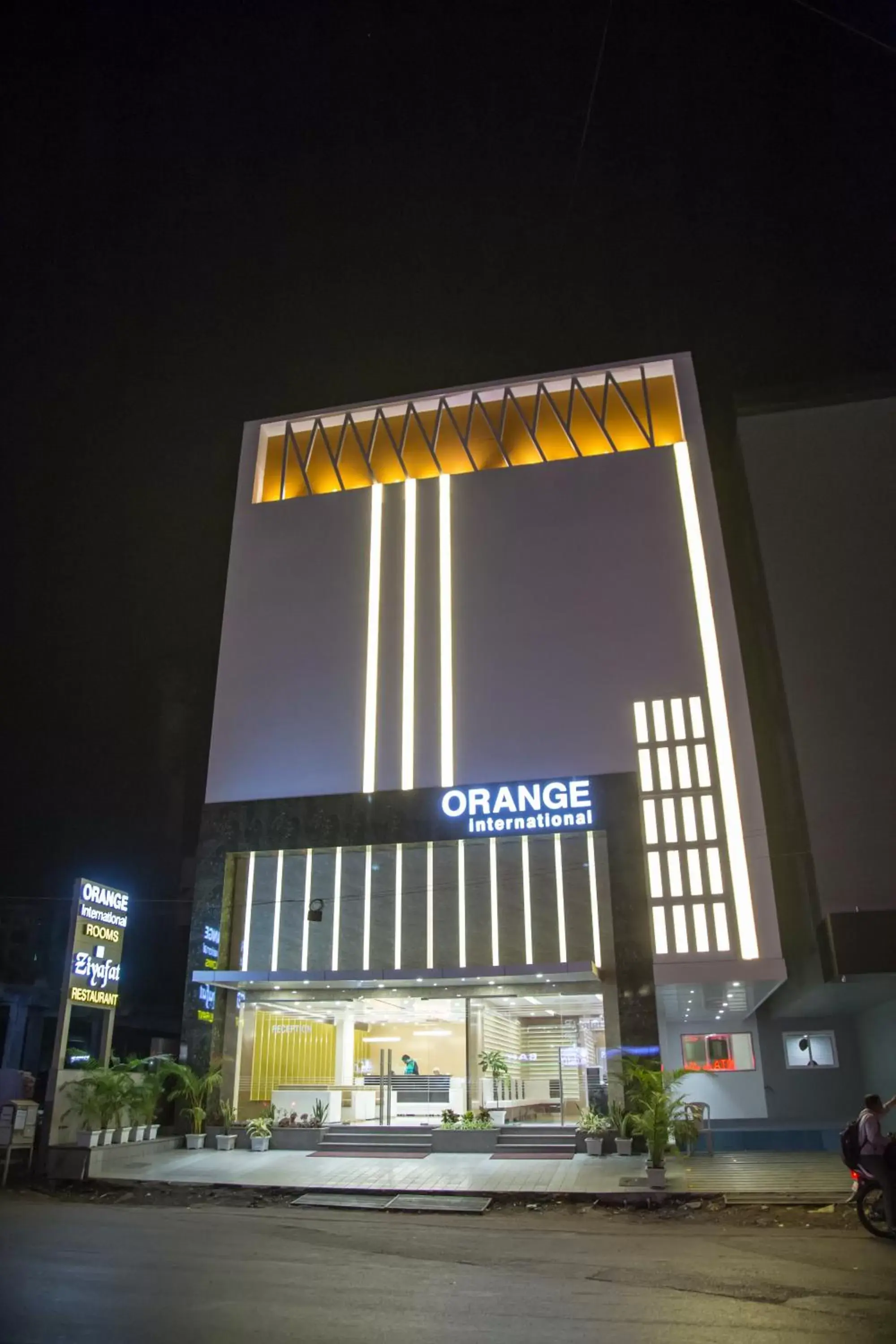 Facade/entrance in Hotel Orange International