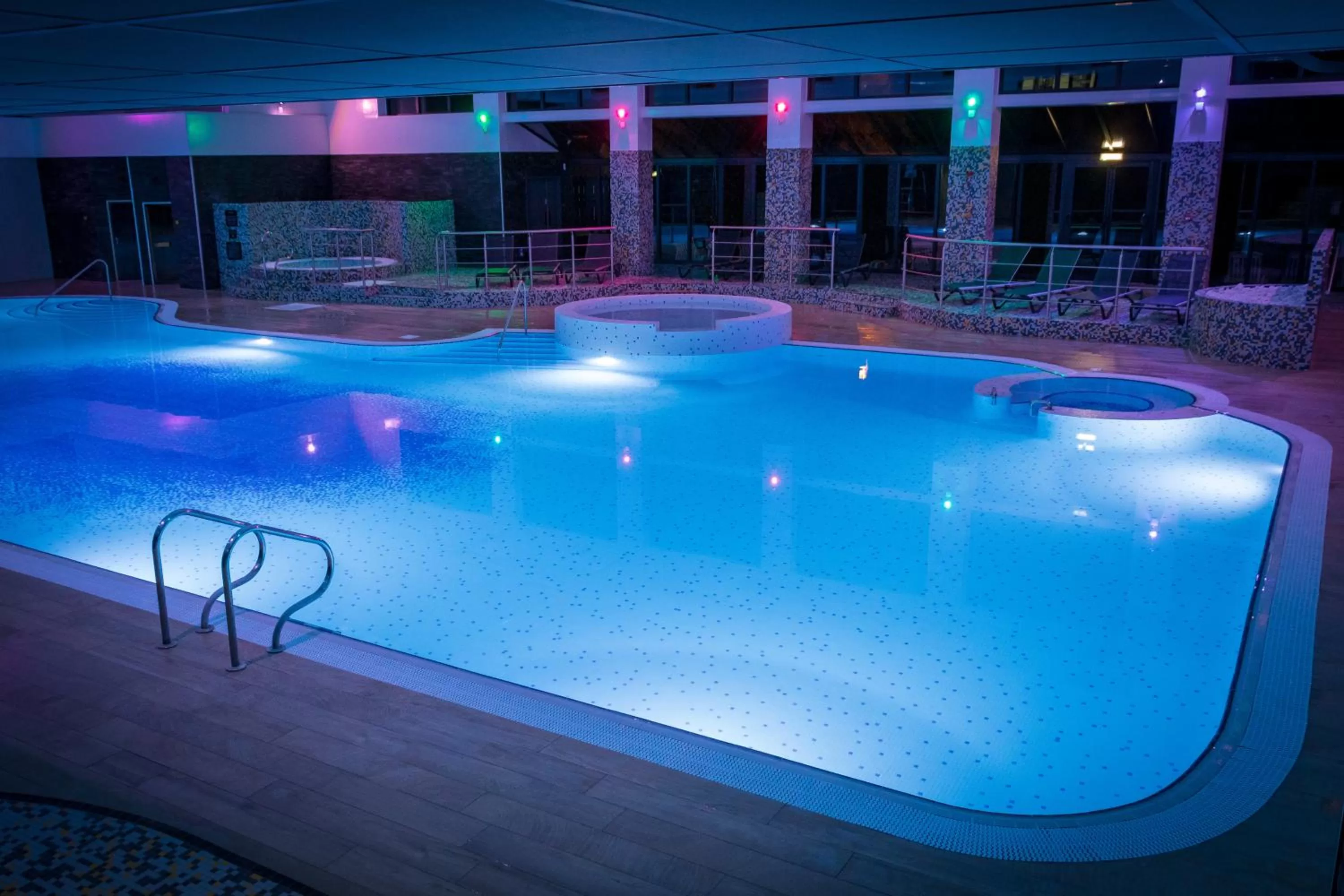 Swimming pool in Village Hotel Coventry