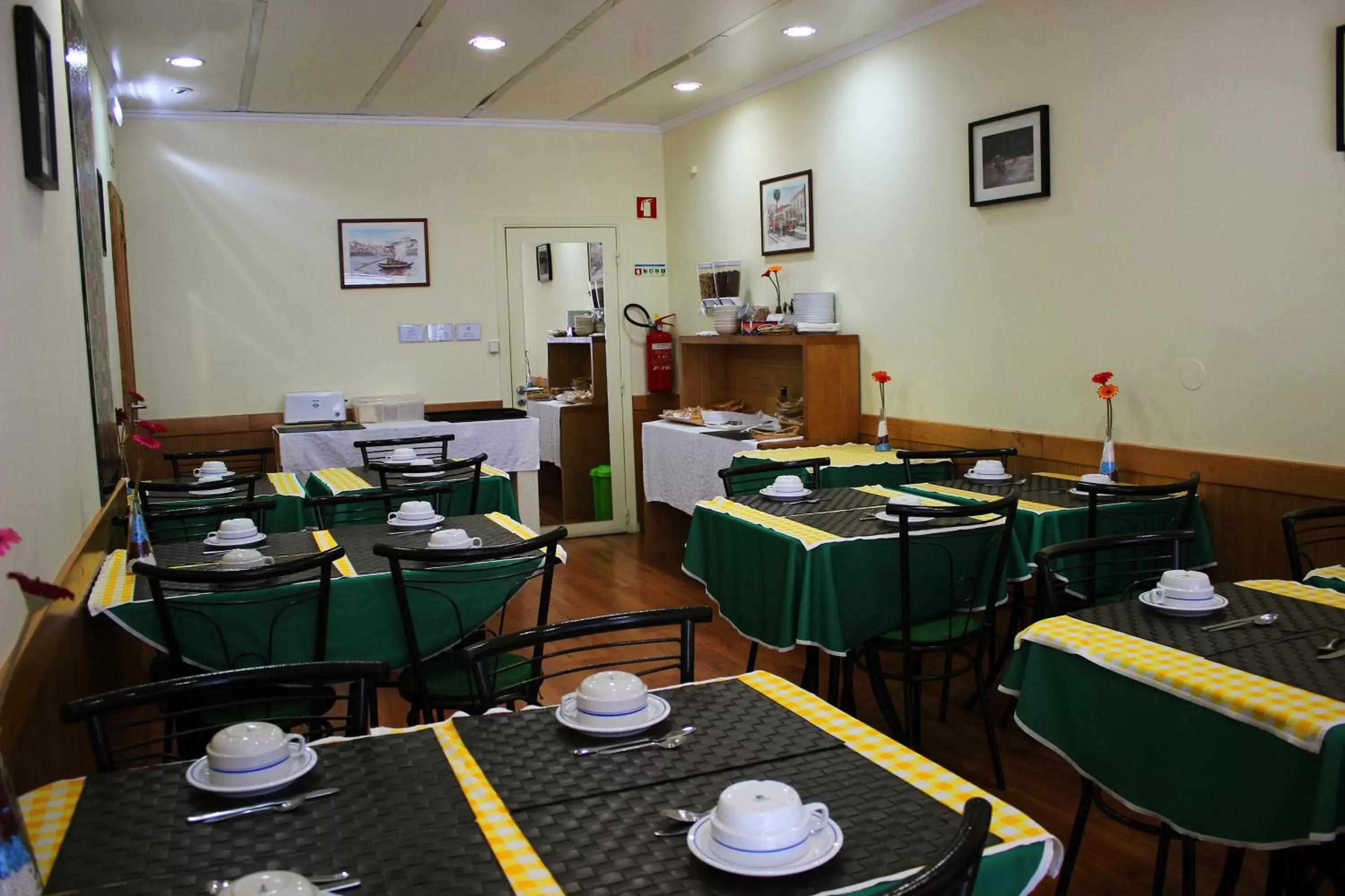 Dining area, Restaurant/Places to Eat in Hotel Estoril Porto