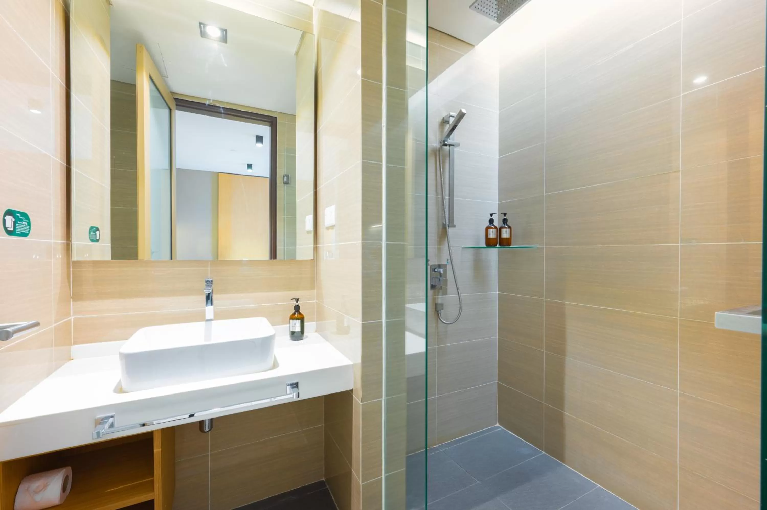 Shower in Greystone 99 Suites