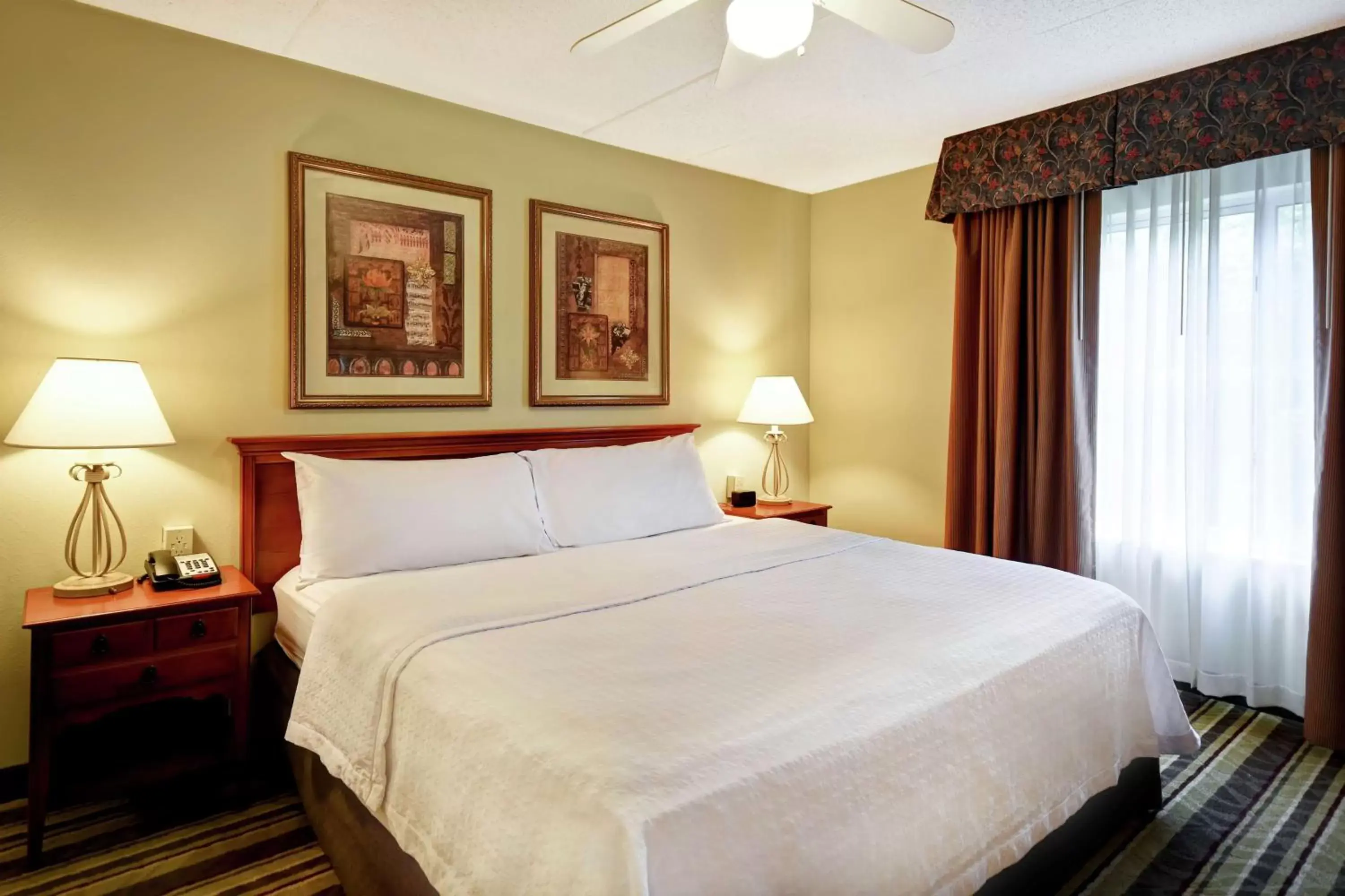Bed in Homewood Suites by Hilton Chester