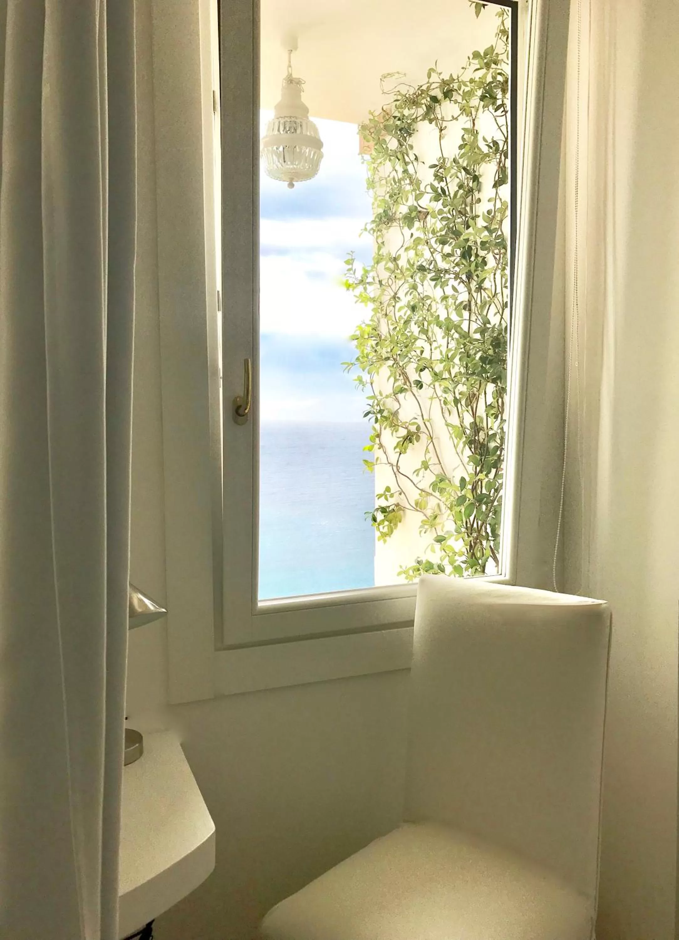 Bedroom in Les Lilas