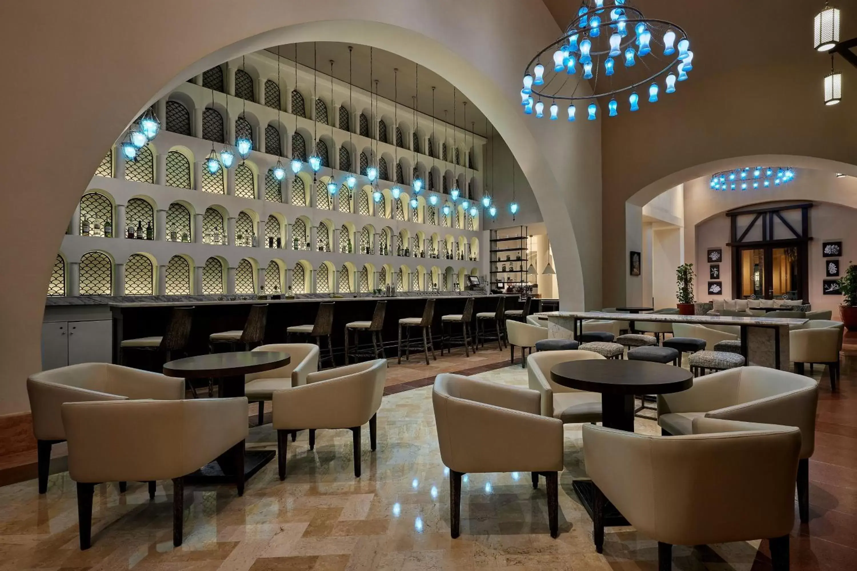 Restaurant/places to eat, Lounge/Bar in Sheraton Miramar Resort El Gouna