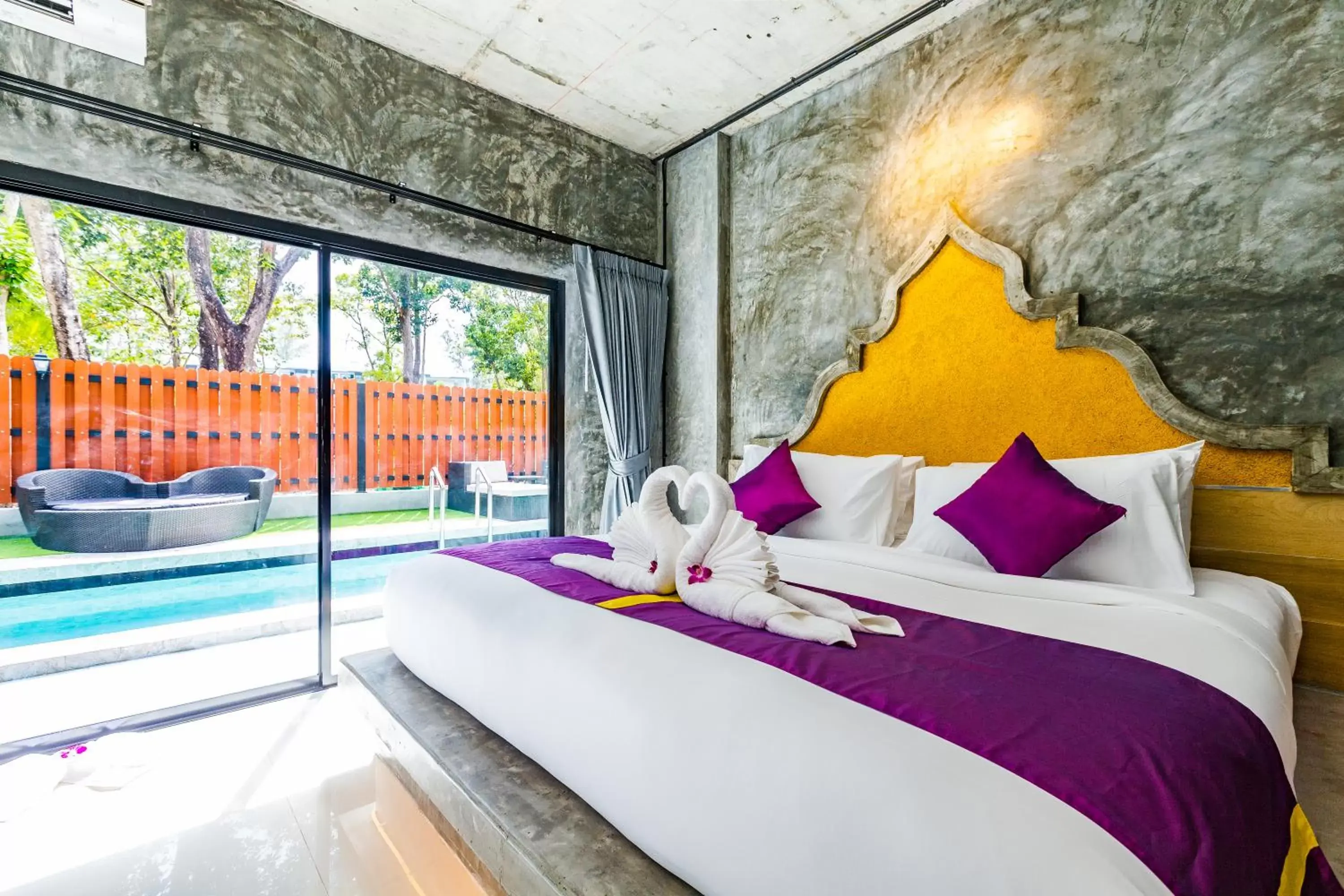 Bed in Maneetel Krabi Beachfront-SHA Plus