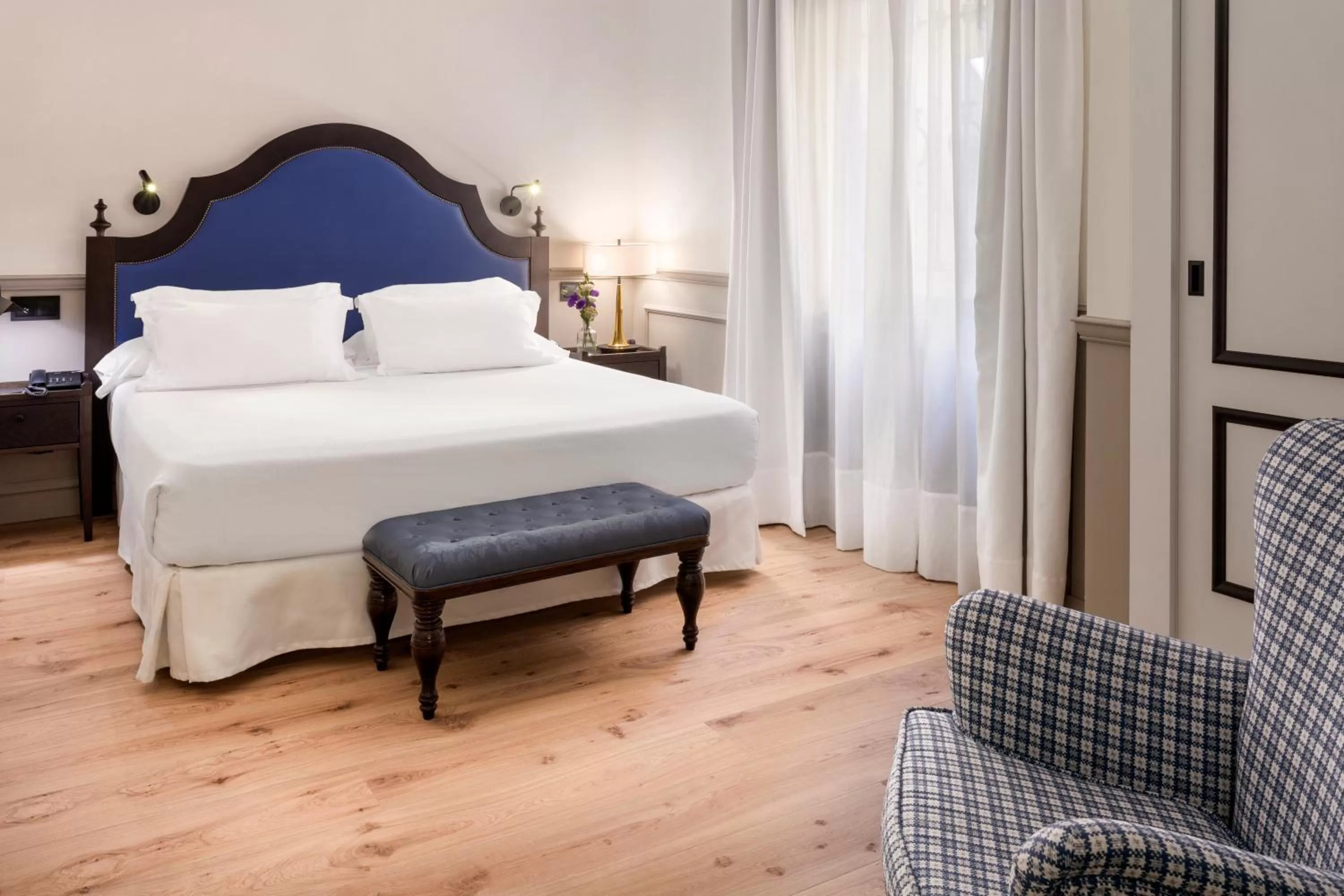 Decorative detail, Bed in H10 Corregidor Boutique Hotel