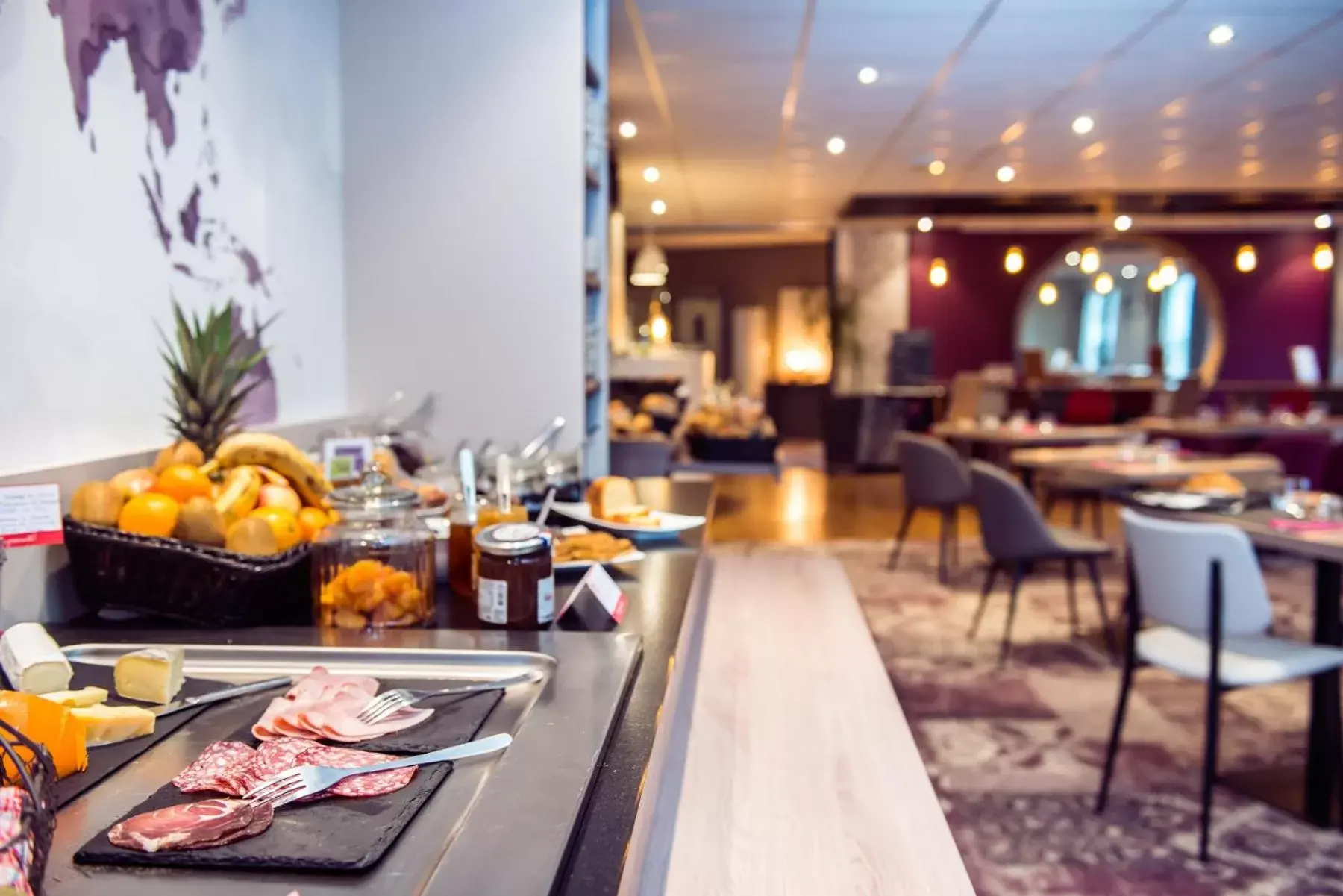 Buffet breakfast, Restaurant/Places to Eat in Brit Hotel Brest Le Relecq Kerhuon