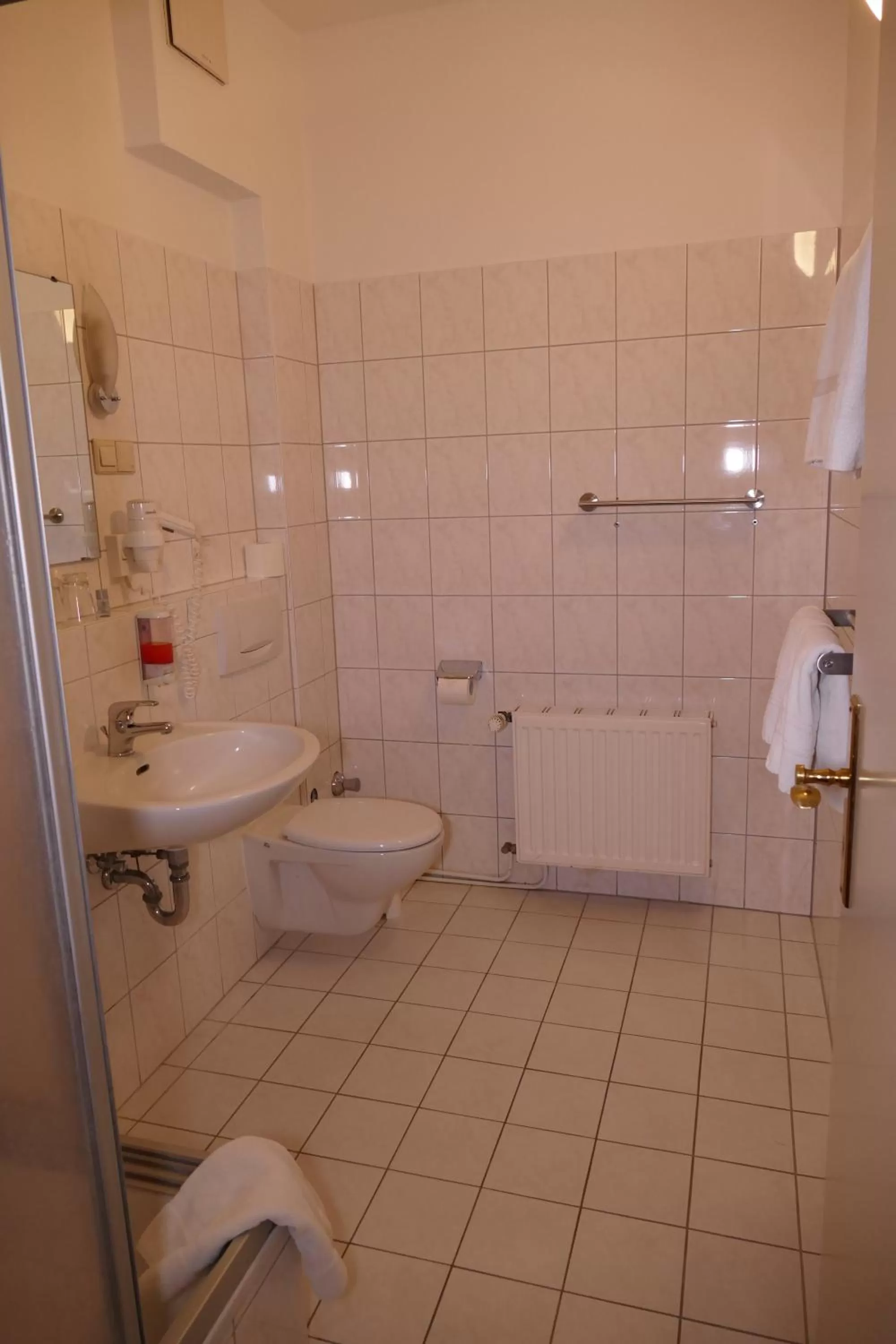 Bathroom in Hotel Am Dom