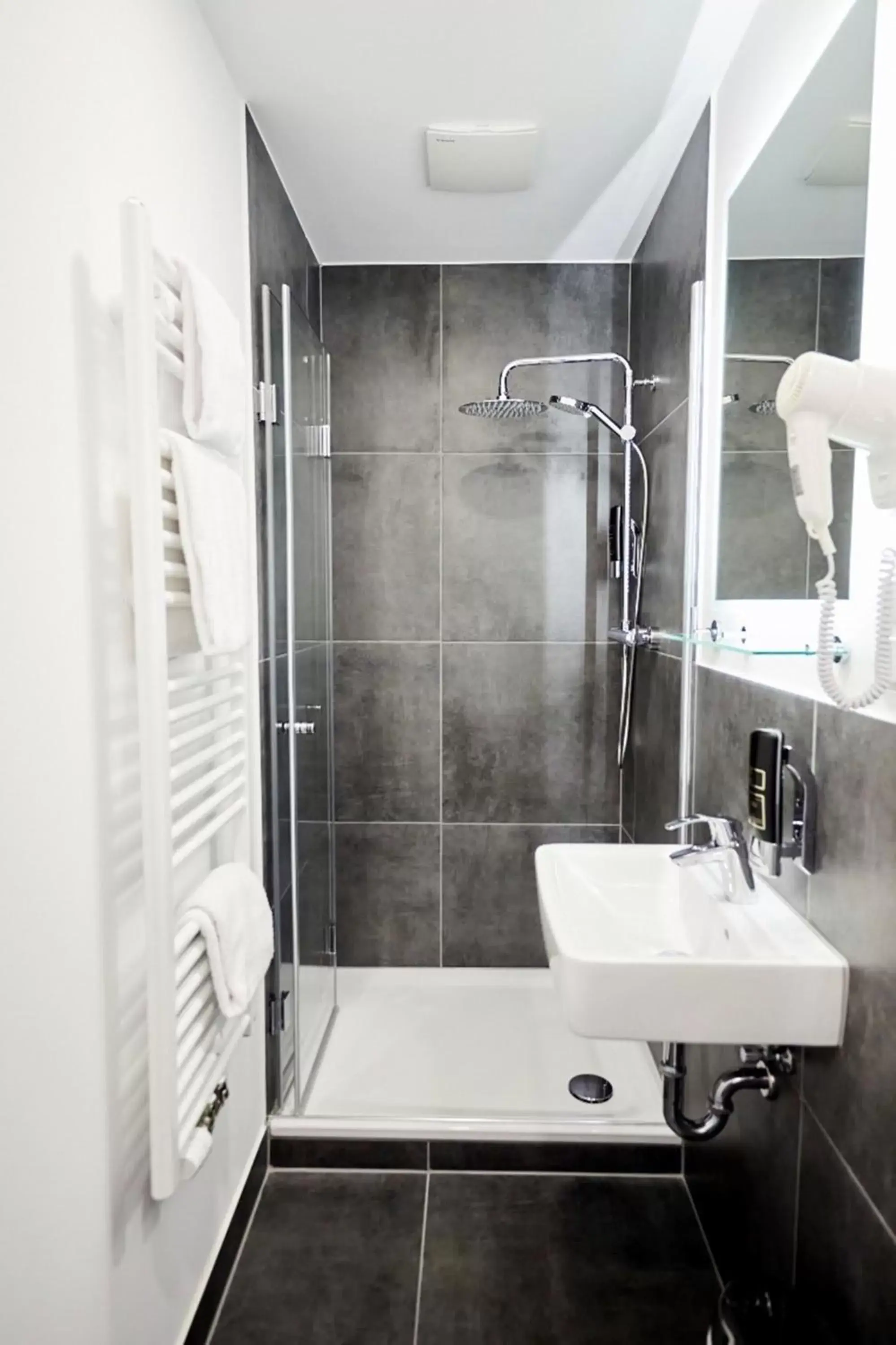 Bathroom in Domspatz Hotel | Boardinghouse