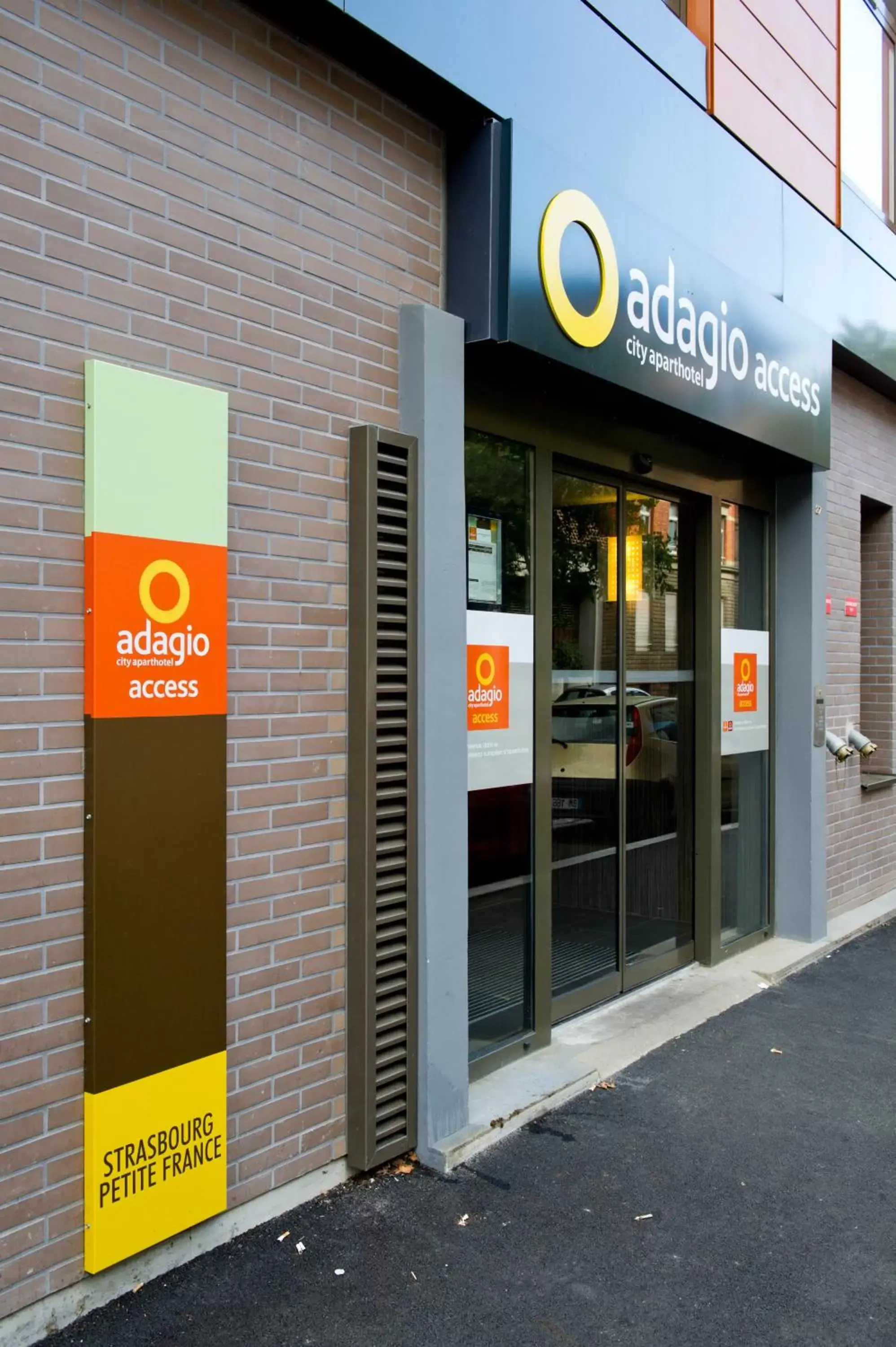 Facade/entrance, Property Logo/Sign in Aparthotel Adagio Access Strasbourg Petite France