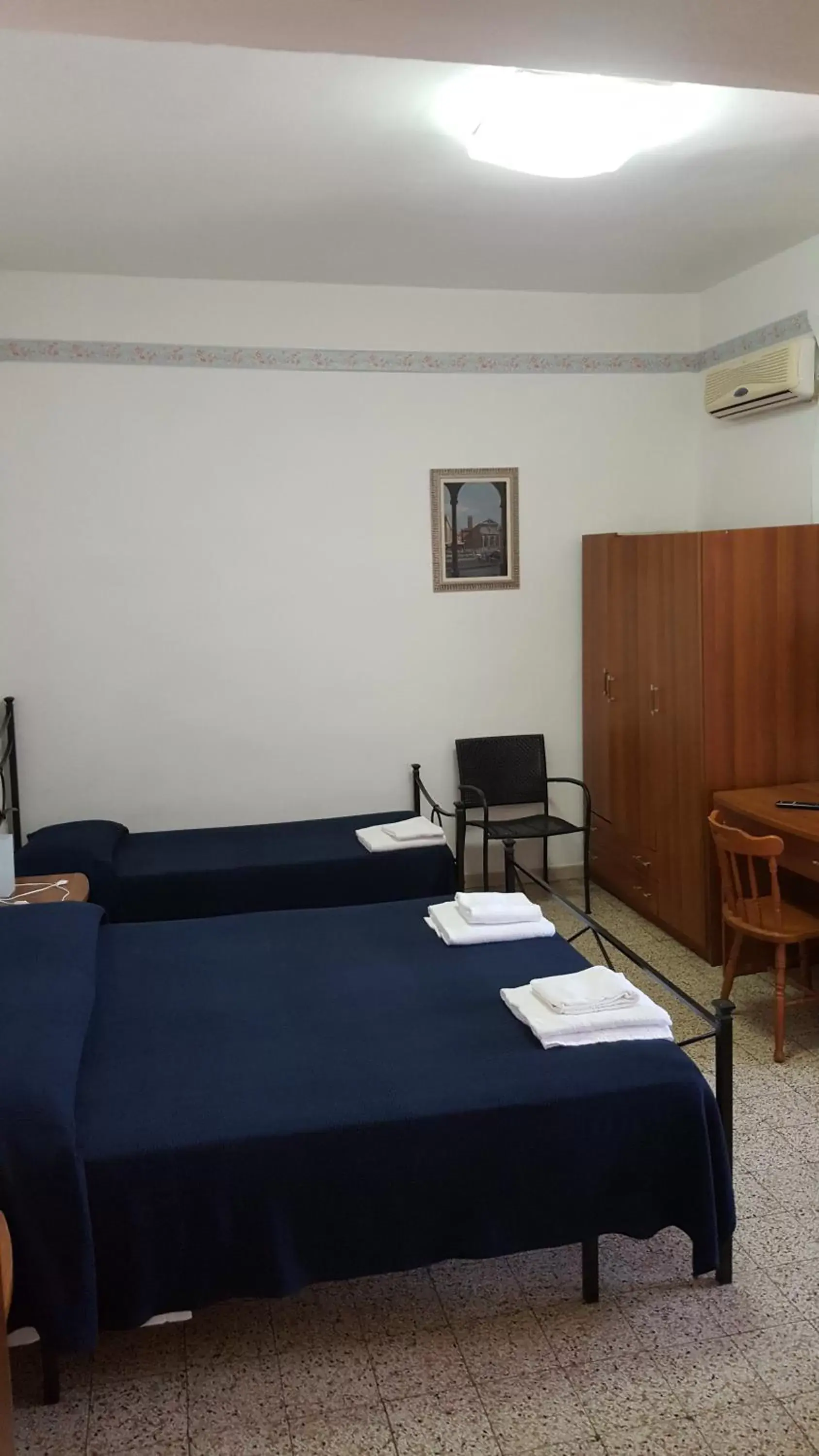 Bed in Albergo Pensione Ardenza SELF CHECK-IN