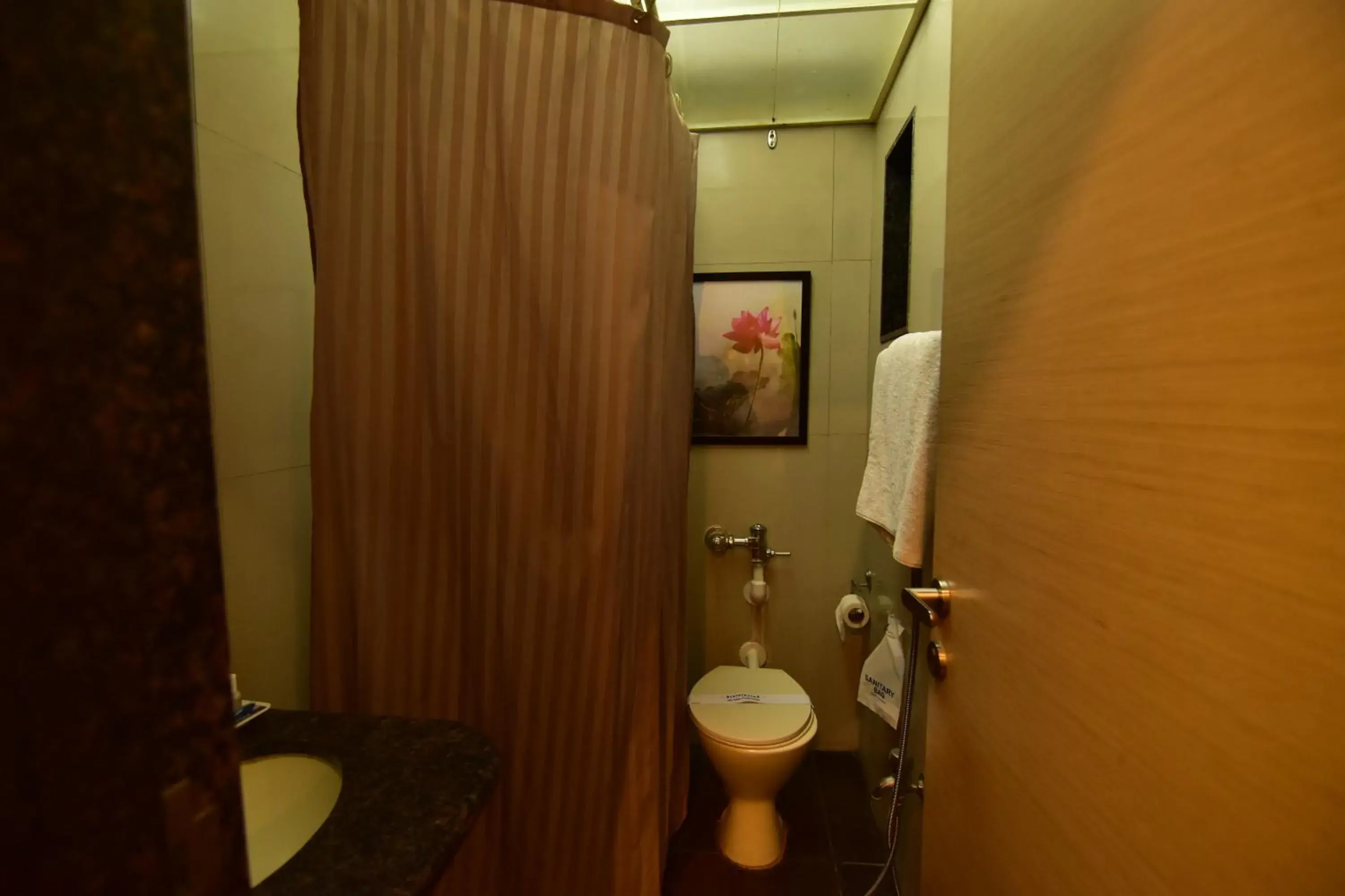 Bathroom in MY Bizz Hotel Sapna