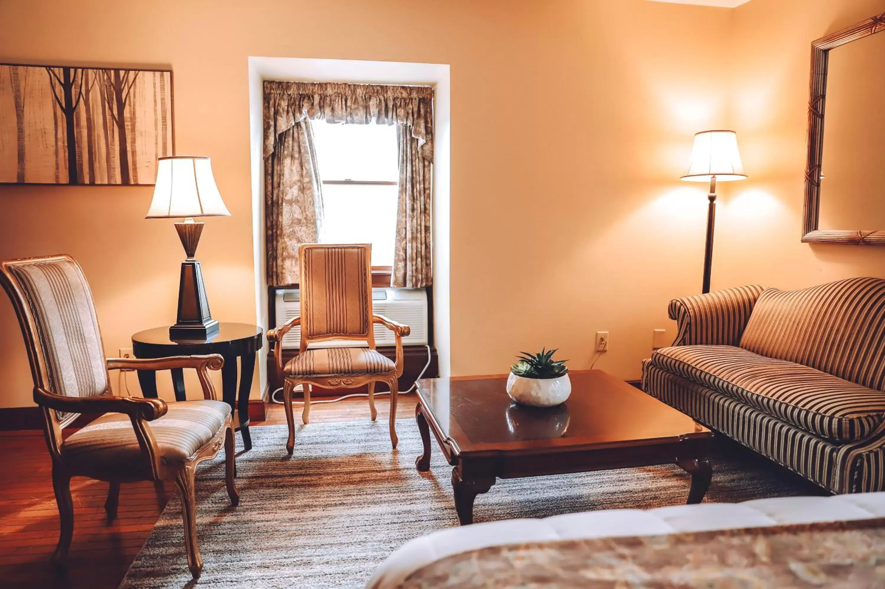 Living room, Seating Area in Tom Quick Inn