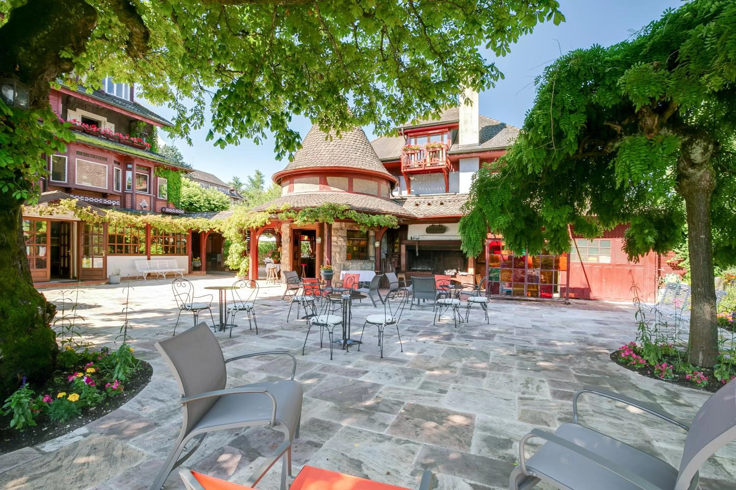 Facade/entrance in La Verniaz et ses Chalets